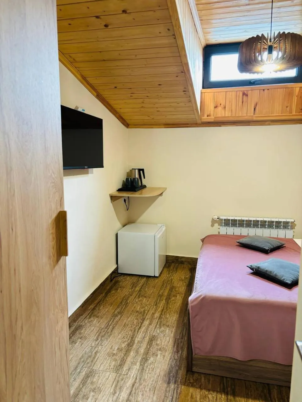 Bedroom, Bed in Alex Hotel