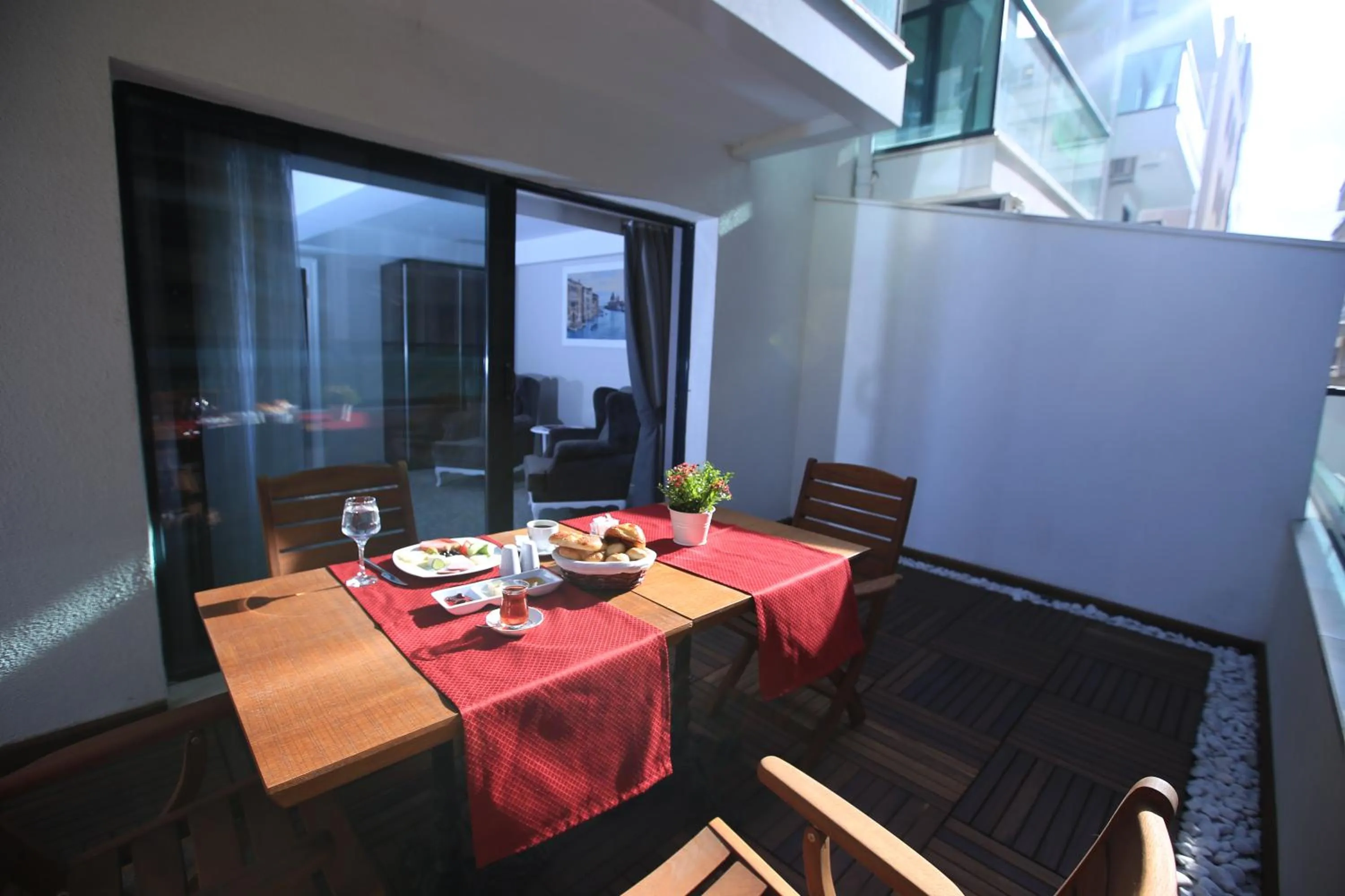 Food and drinks in SVEO Business Hotel