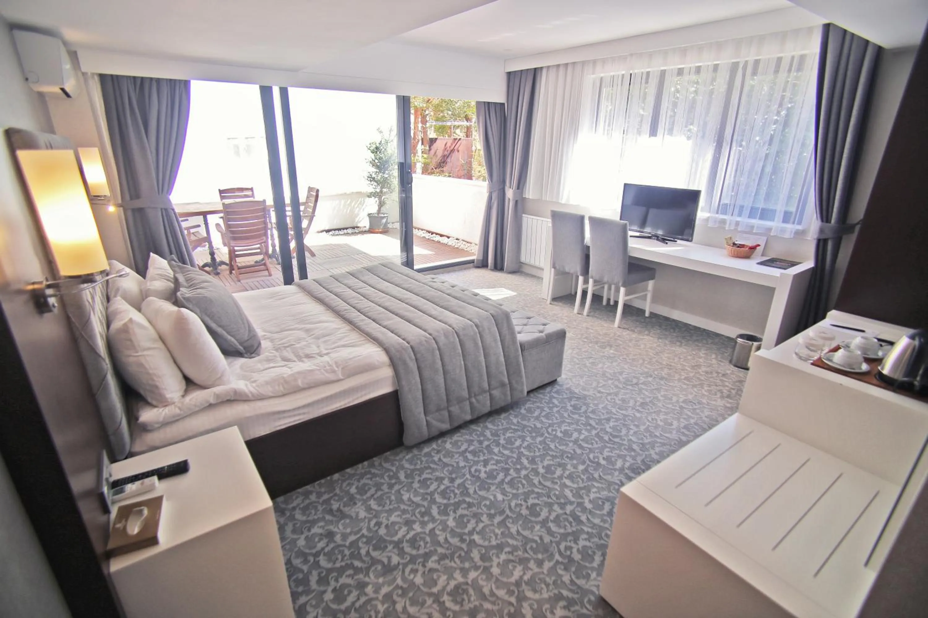 Photo of the whole room in SVEO Business Hotel