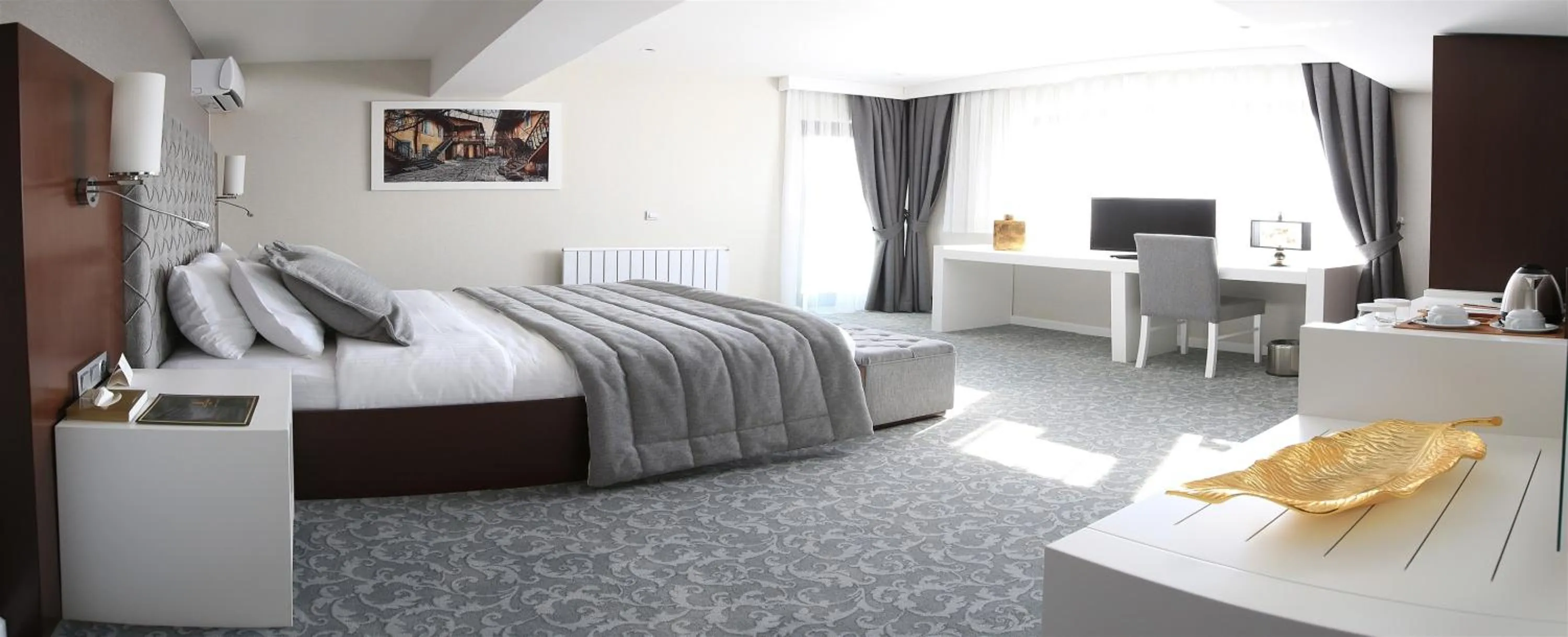 Bedroom in SVEO Business Hotel