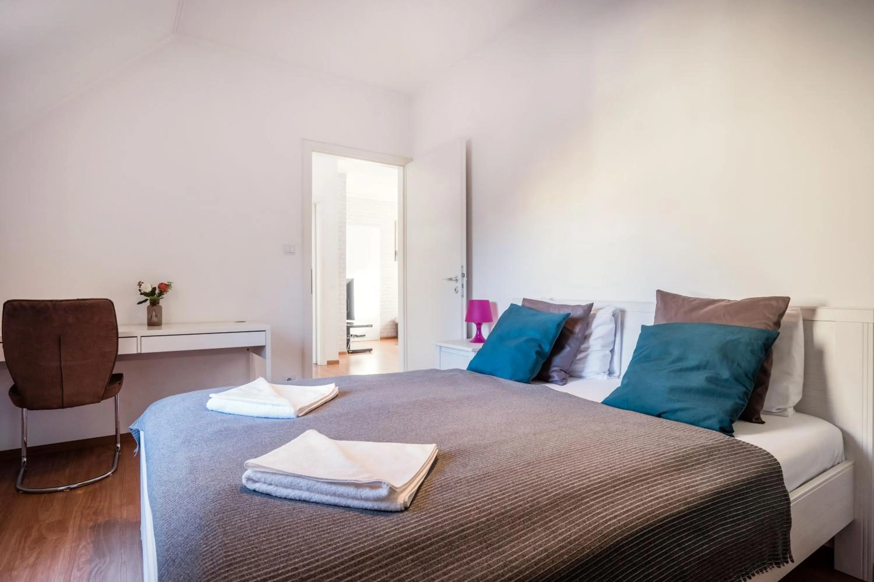 Photo of the whole room, Bed in Grand Budapest Penthouse