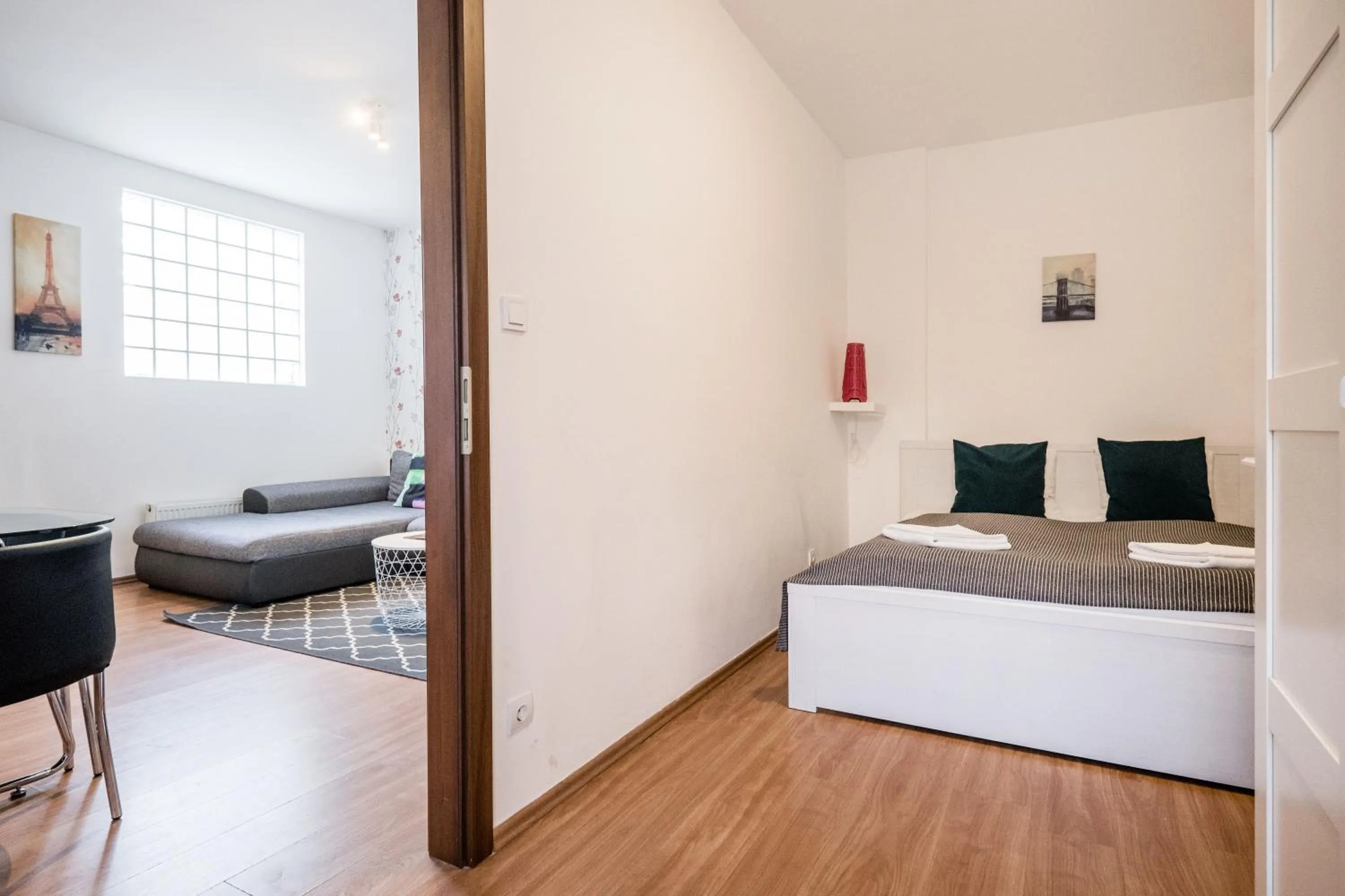 Photo of the whole room, Bed in Grand Budapest Penthouse