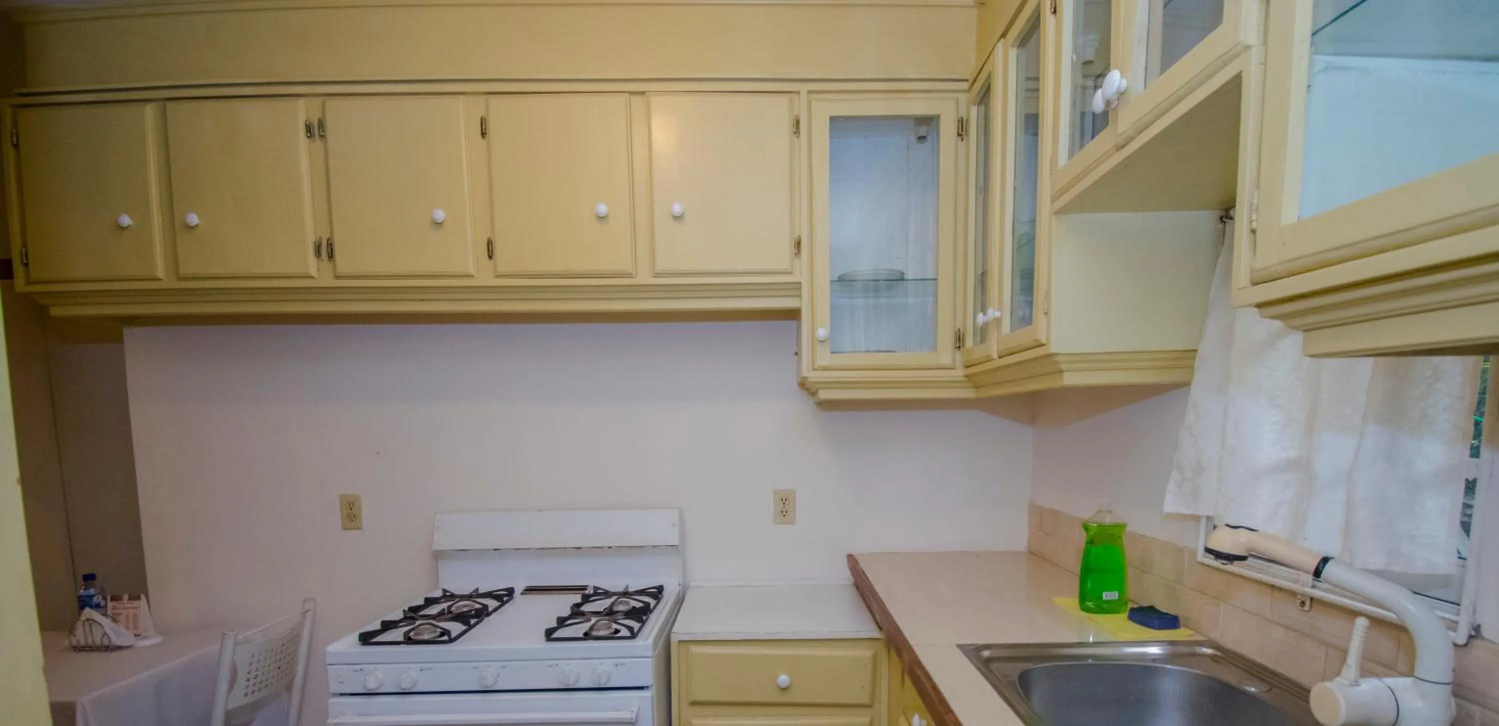 Kitchen or kitchenette in Herdmanston Lodge Hotel