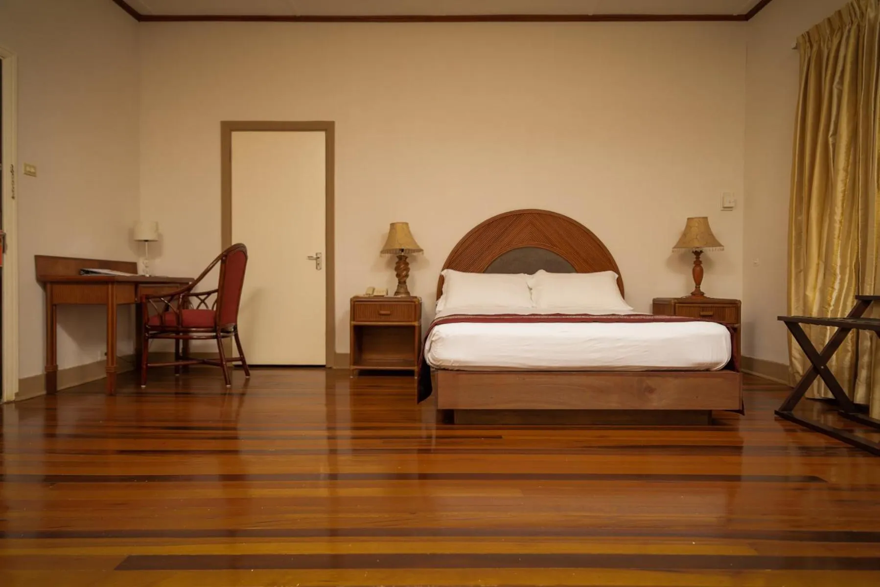 Bed in Herdmanston Lodge Hotel