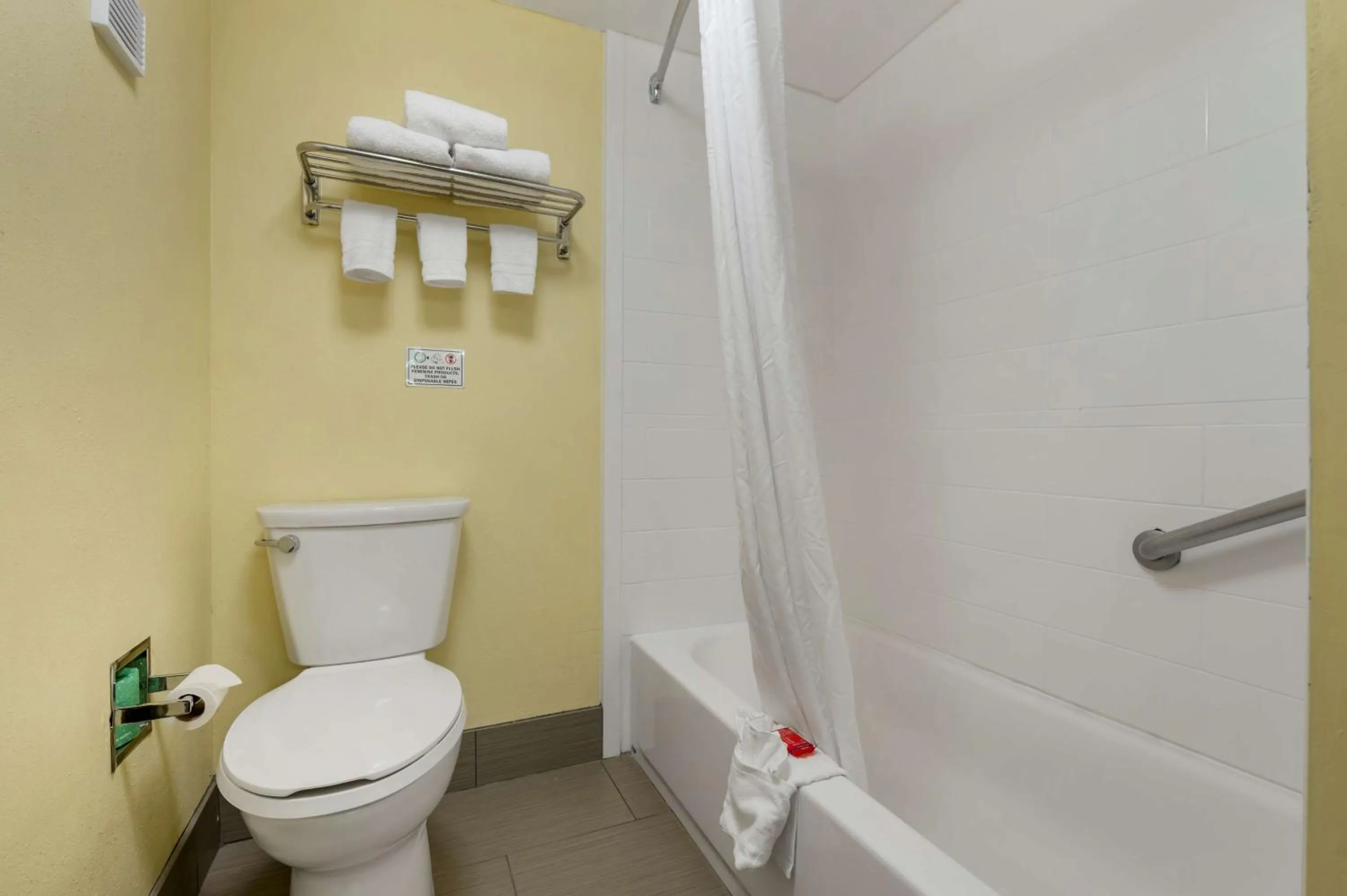 Bathroom in Best Western Louisville East Inn & Suites