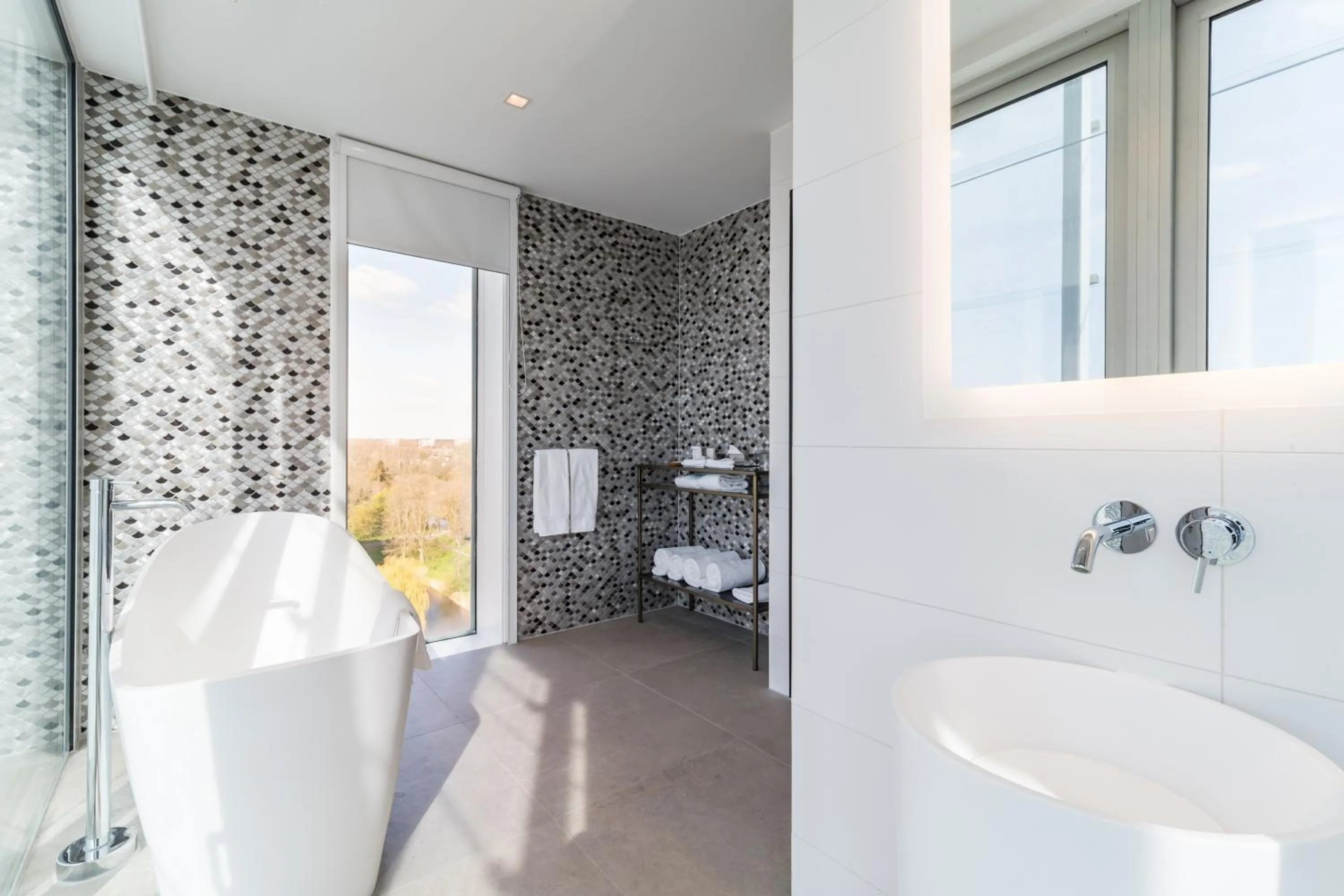 Bathroom in Radisson Hotel & Suites Amsterdam South