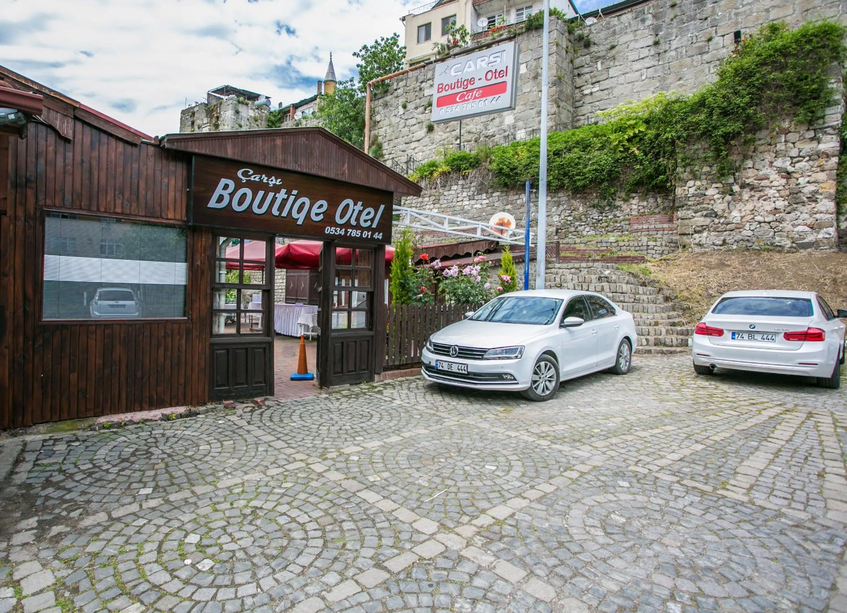 Facade/entrance in çarşı pansiyon