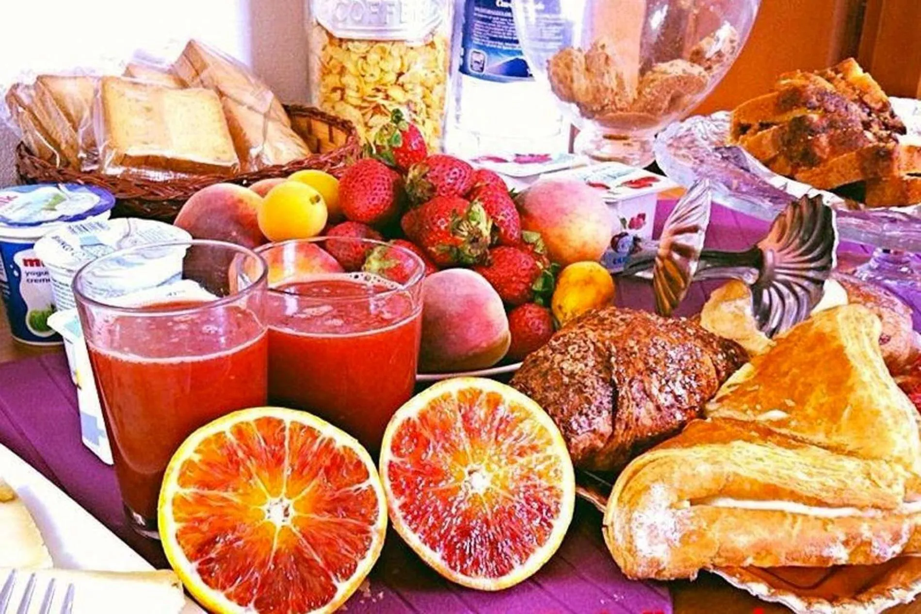 Buffet breakfast in B&B Epipoli