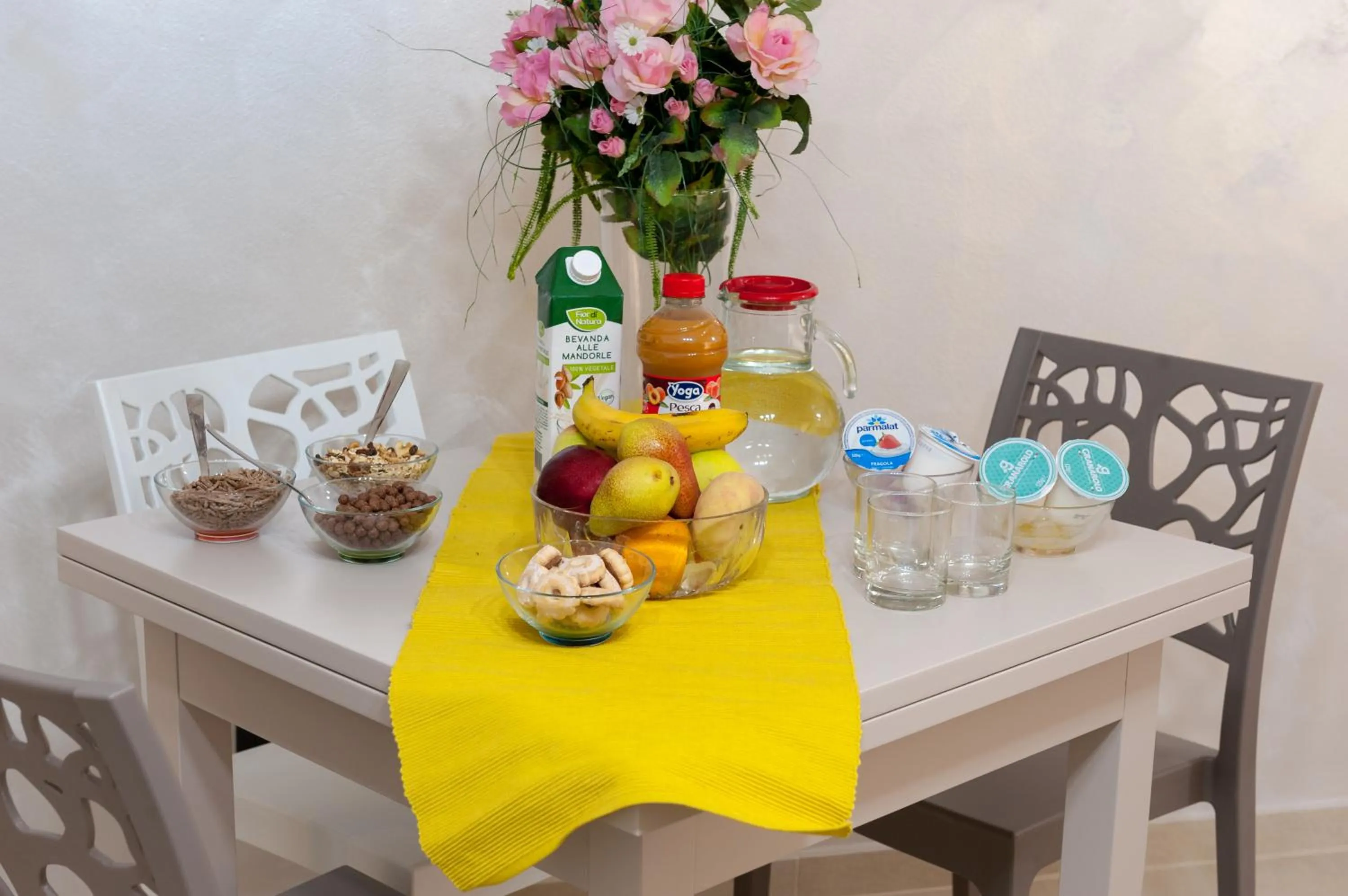 Italian breakfast in B&B Epipoli