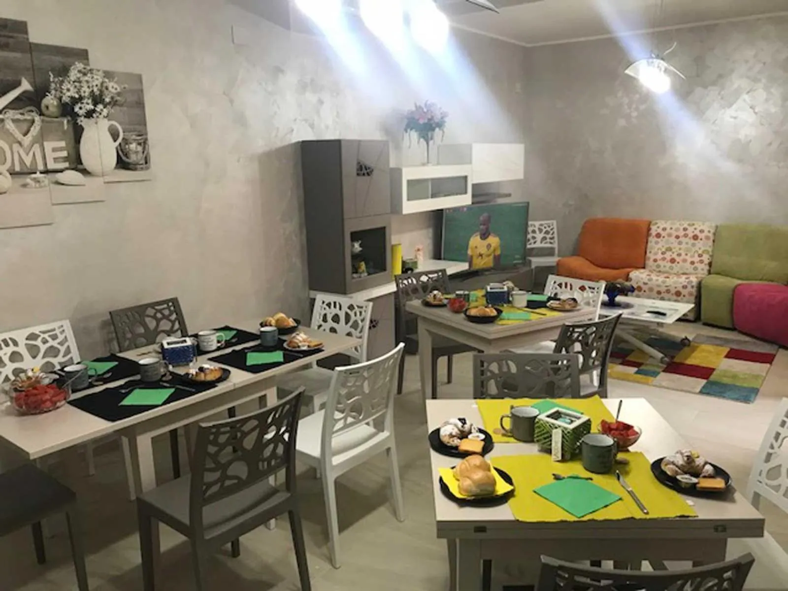 Italian breakfast in B&B Epipoli