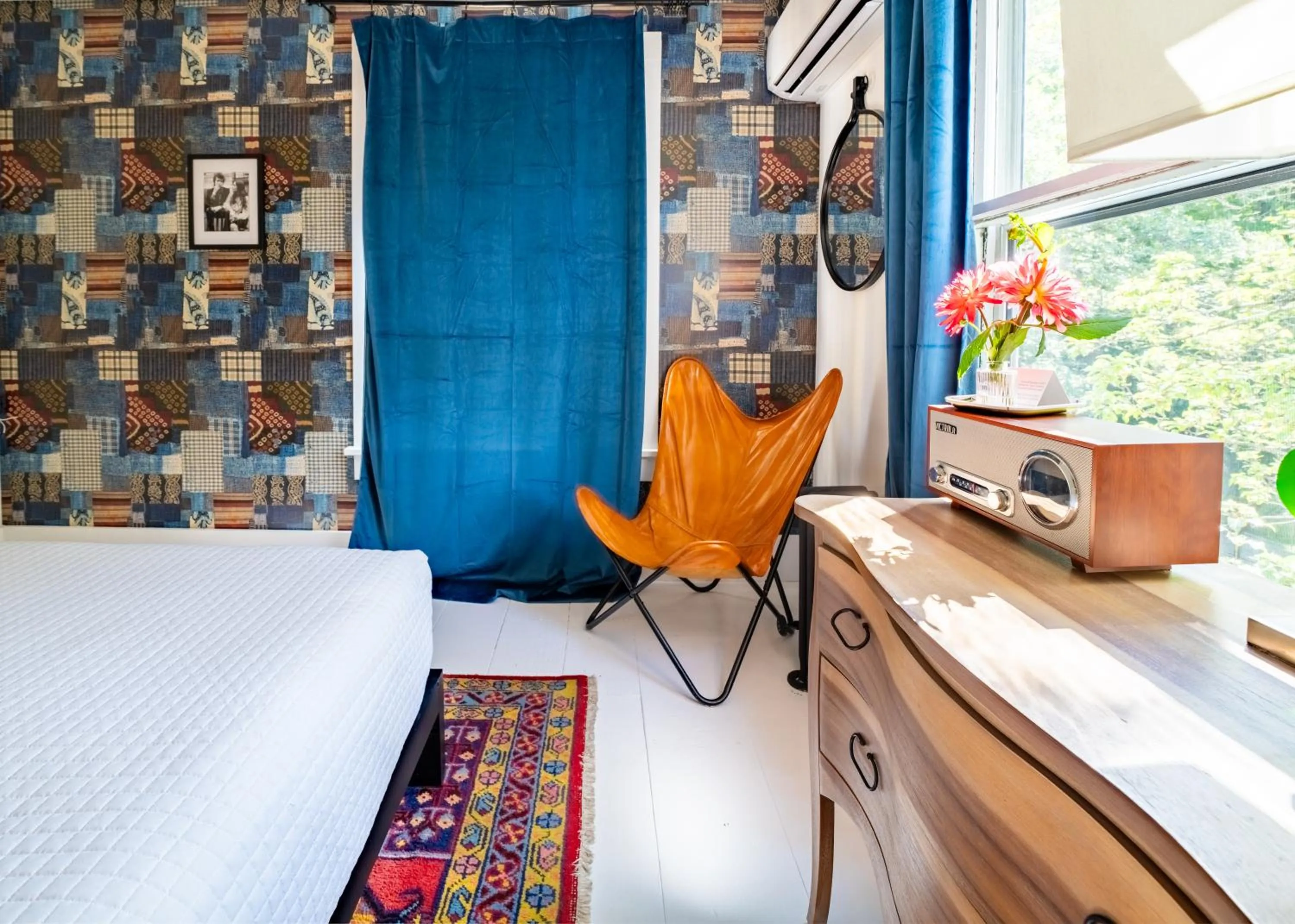 Bedroom, Bed in Twin Gables of Woodstock