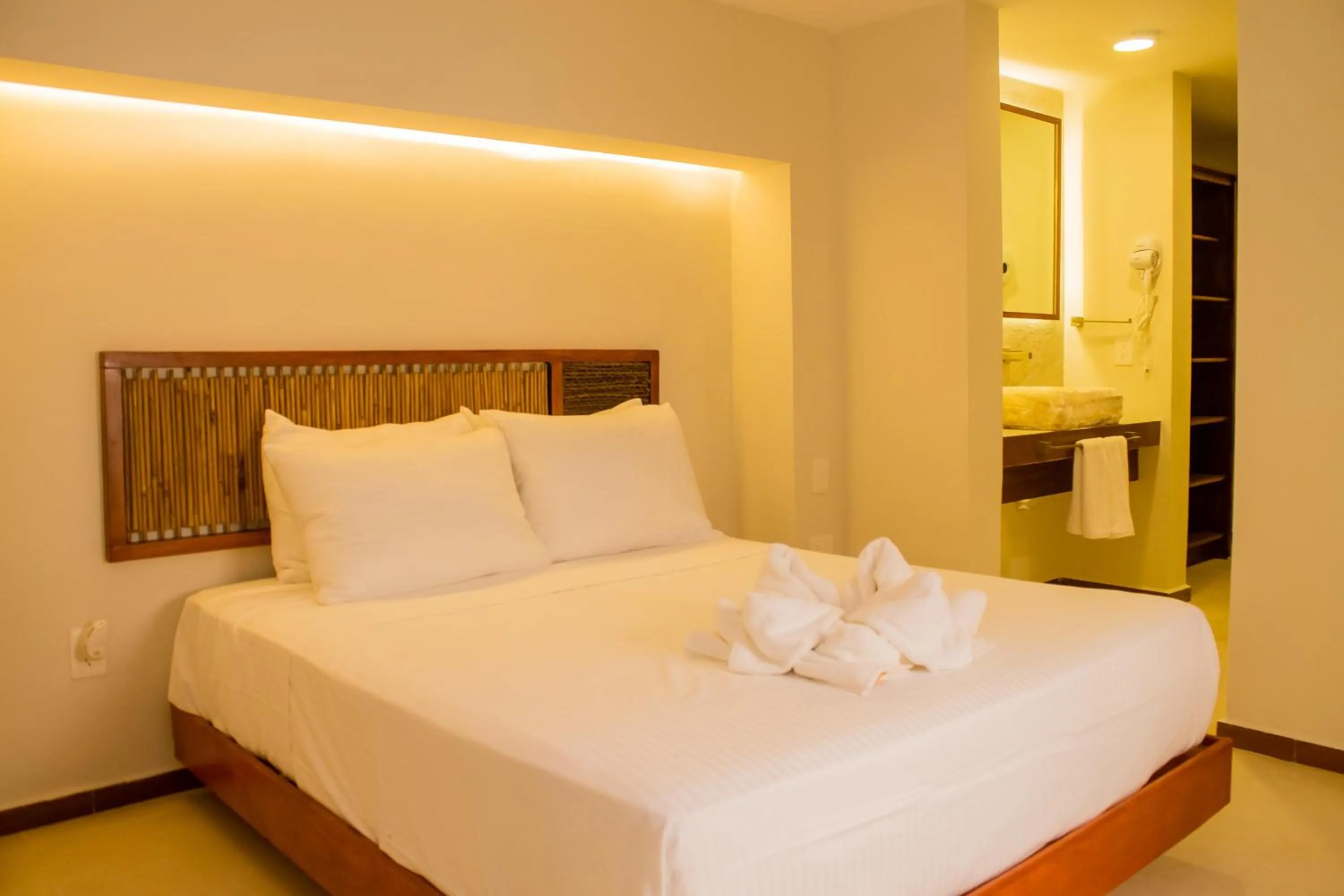 Bed in Hotel Azul Maya