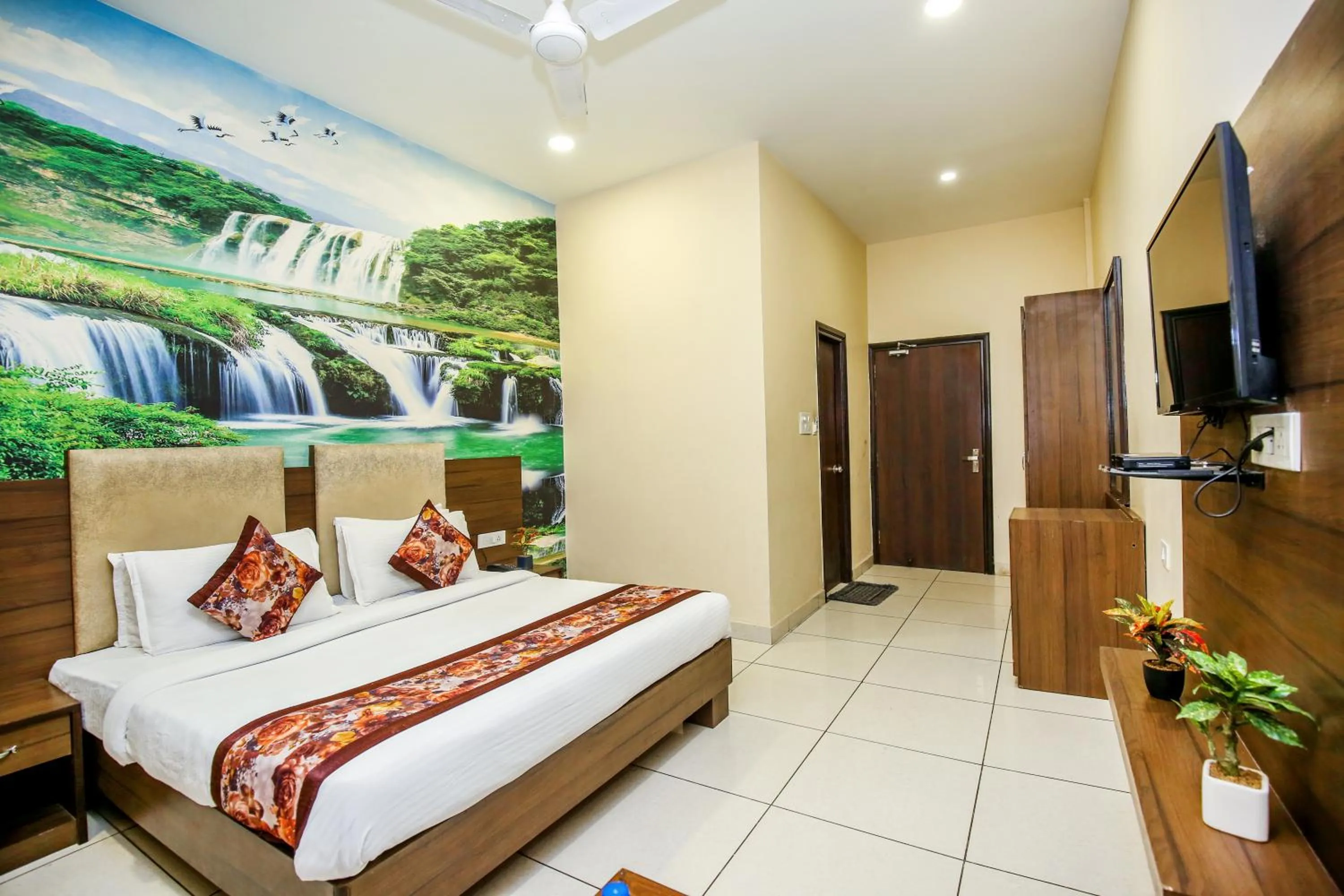 Bed in Hotel Karan Residency - 5 Min Walk From Golden Temple