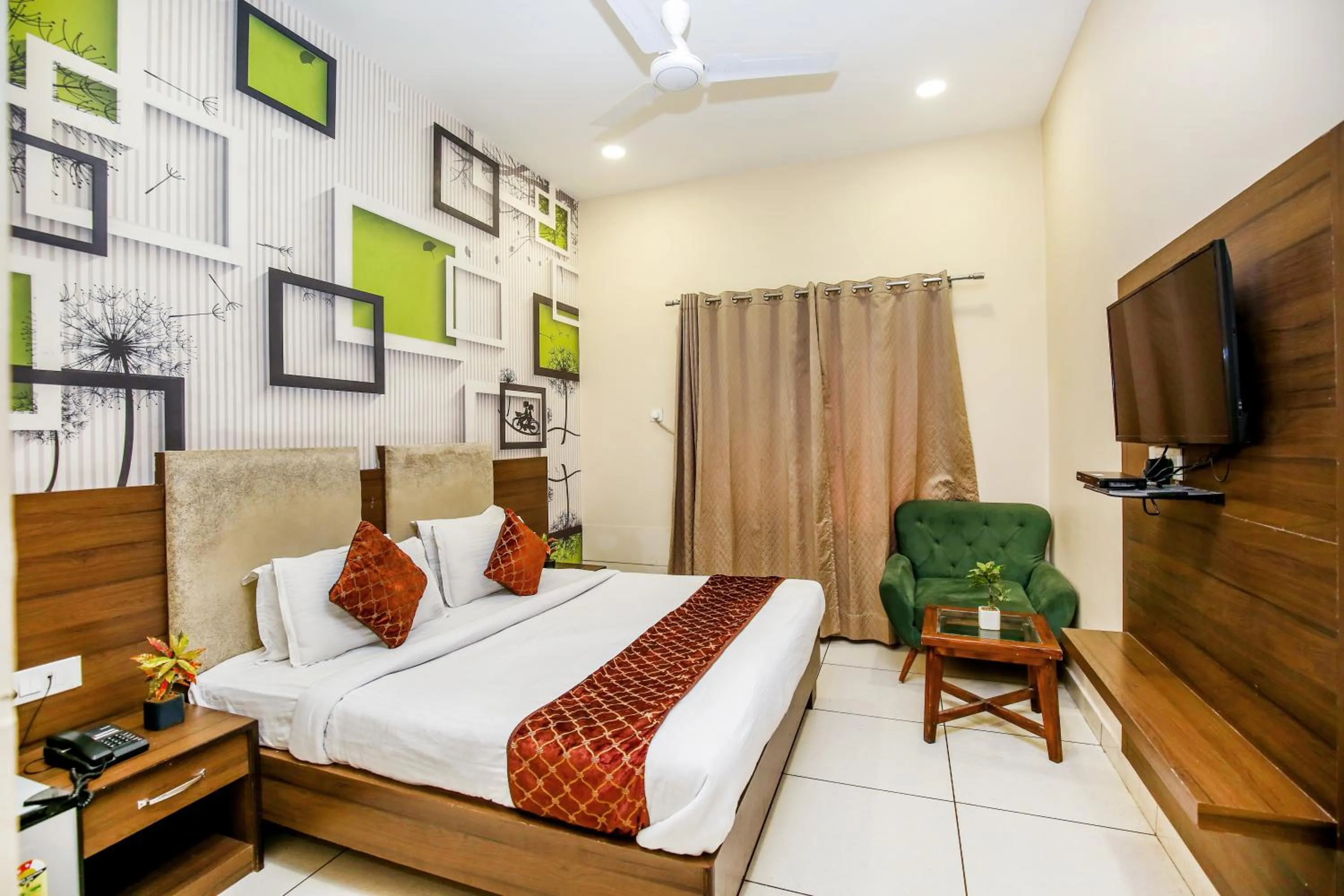 Bed in Hotel Karan Residency - 5 Min Walk From Golden Temple