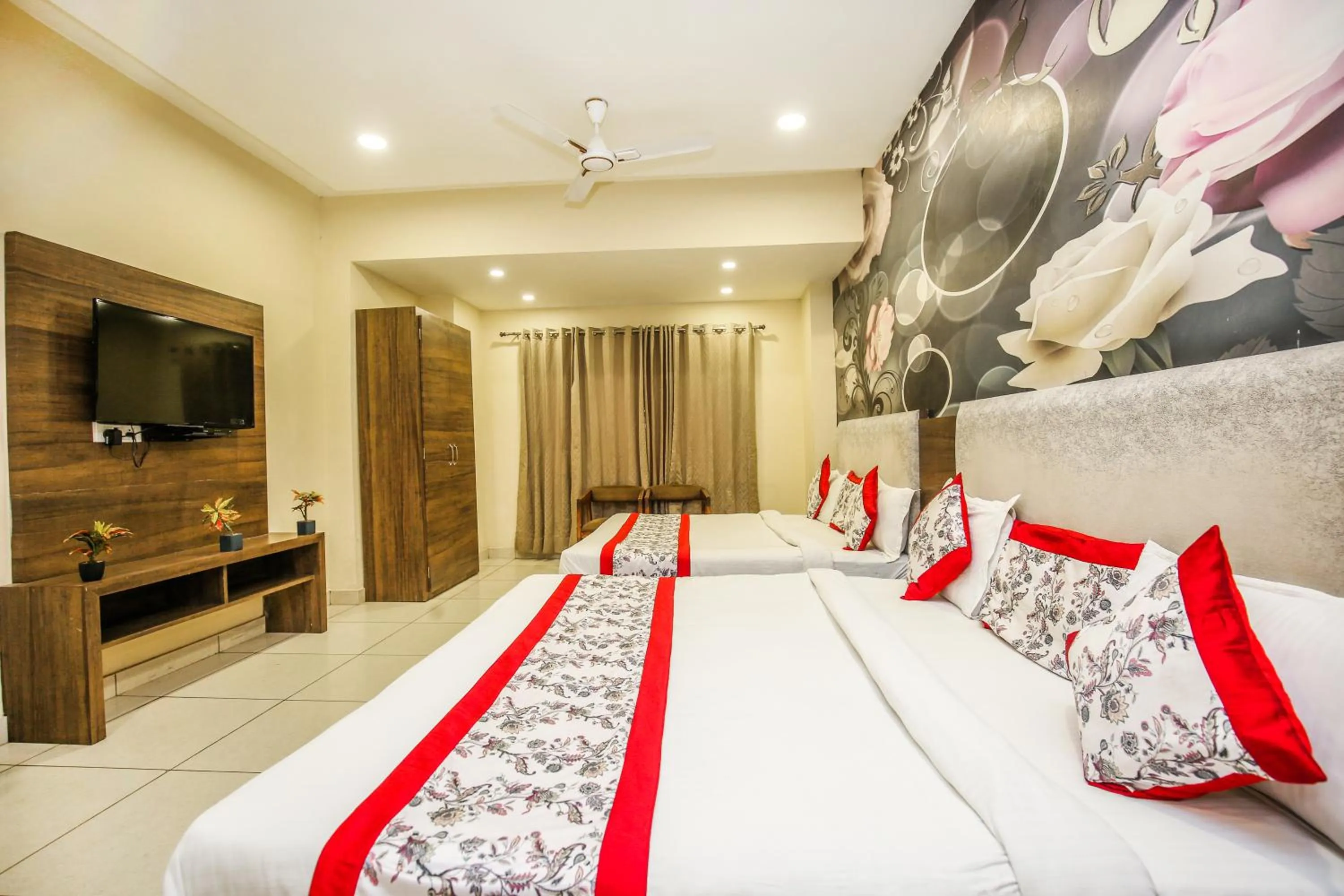 Bed in Hotel Karan Residency - 5 Min Walk From Golden Temple