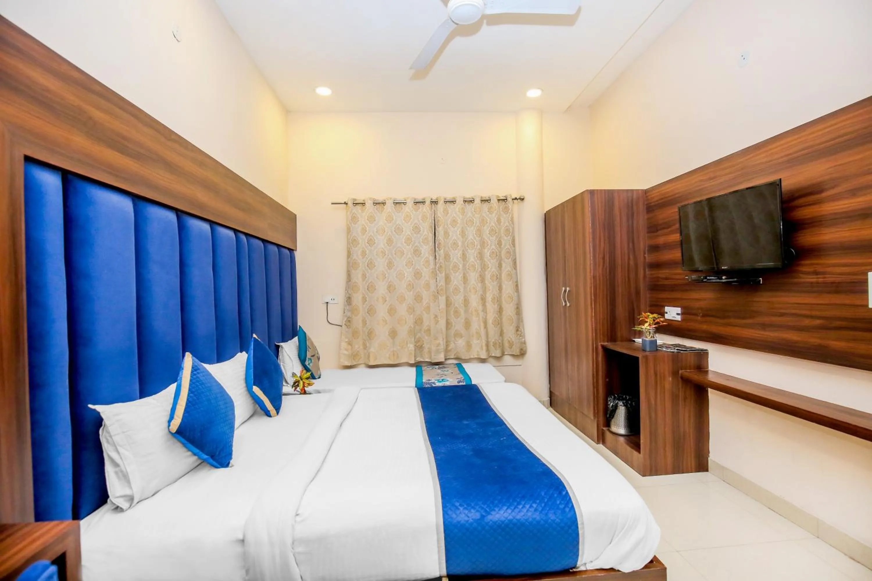 Bed in Hotel Karan Residency - 5 Min Walk From Golden Temple