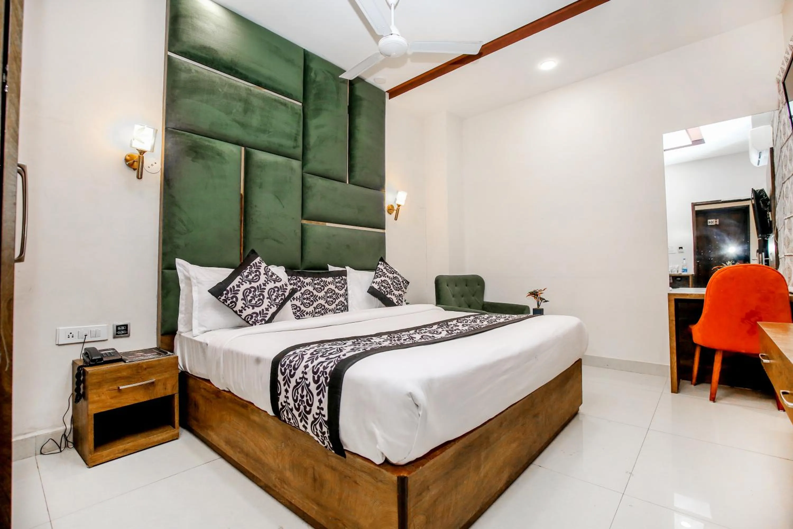 Bed in Hotel Karan Residency - 5 Min Walk From Golden Temple