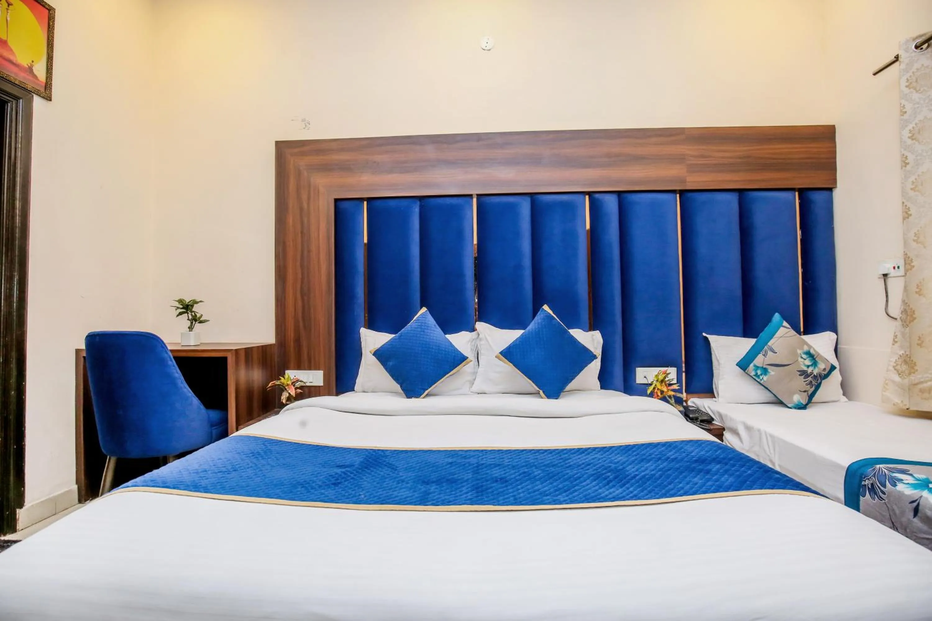 Bed in Hotel Karan Residency - 5 Min Walk From Golden Temple