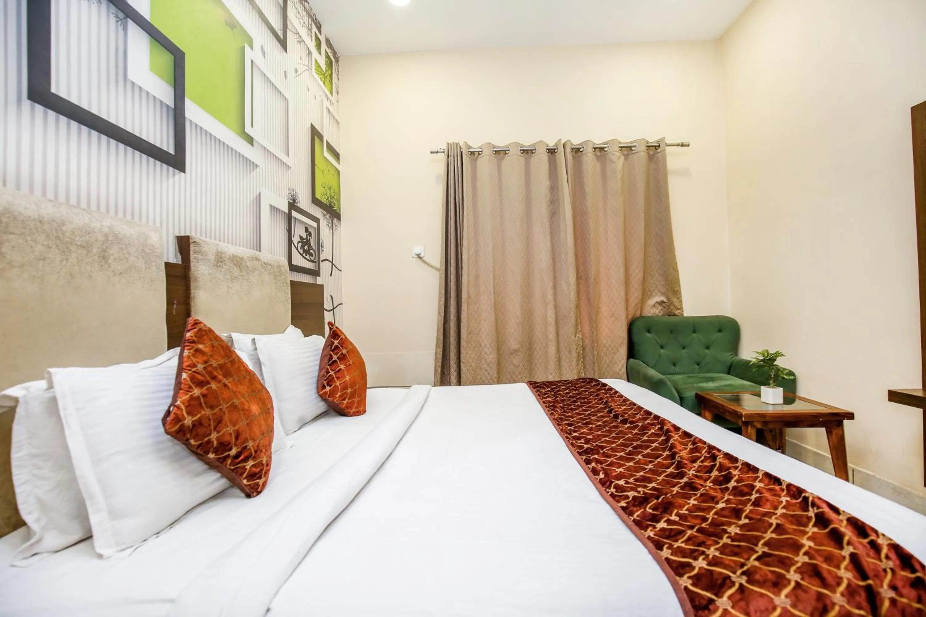 Bed in Hotel Karan Residency - 5 Min Walk From Golden Temple