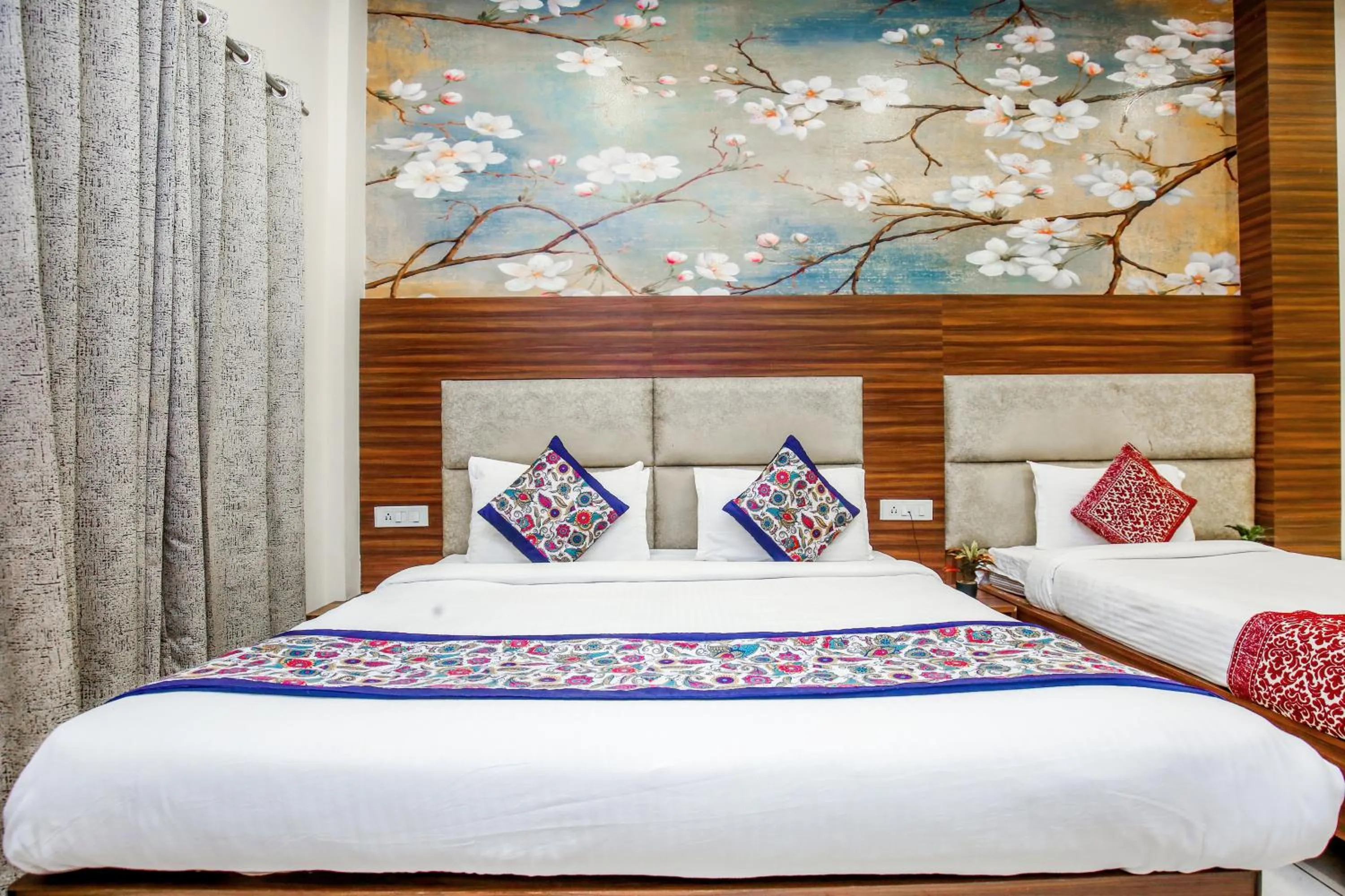 Bed in Hotel Karan Residency - 5 Min Walk From Golden Temple