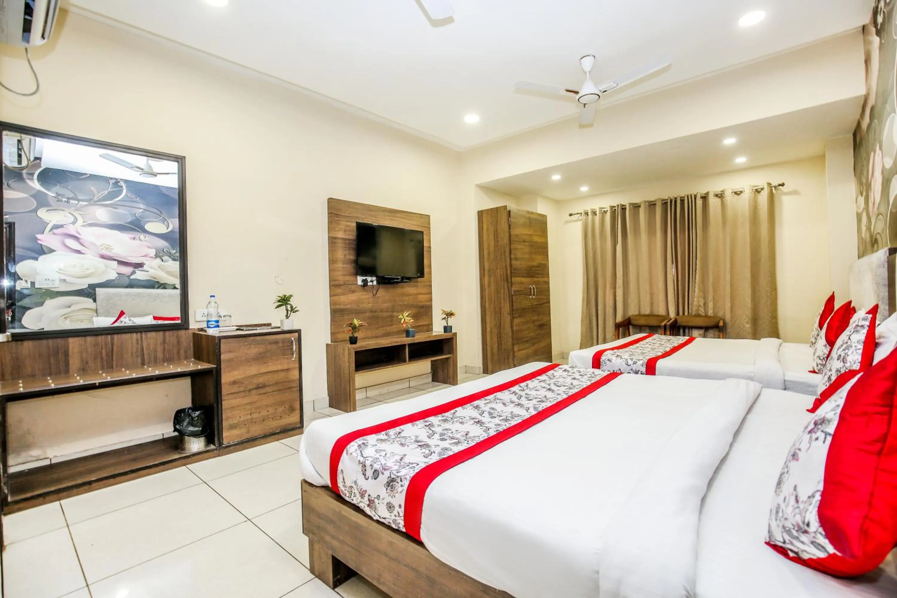 Bed in Hotel Karan Residency - 5 Min Walk From Golden Temple