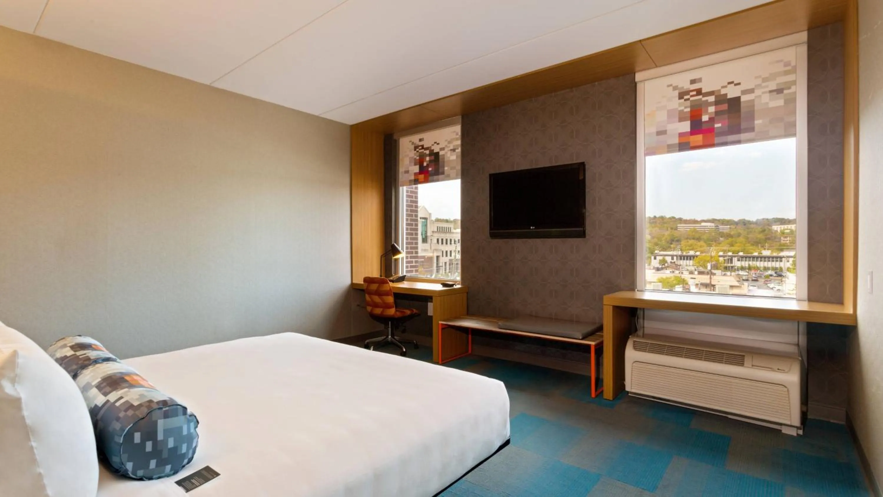 Bedroom, Bed in Aloft Birmingham Soho Square