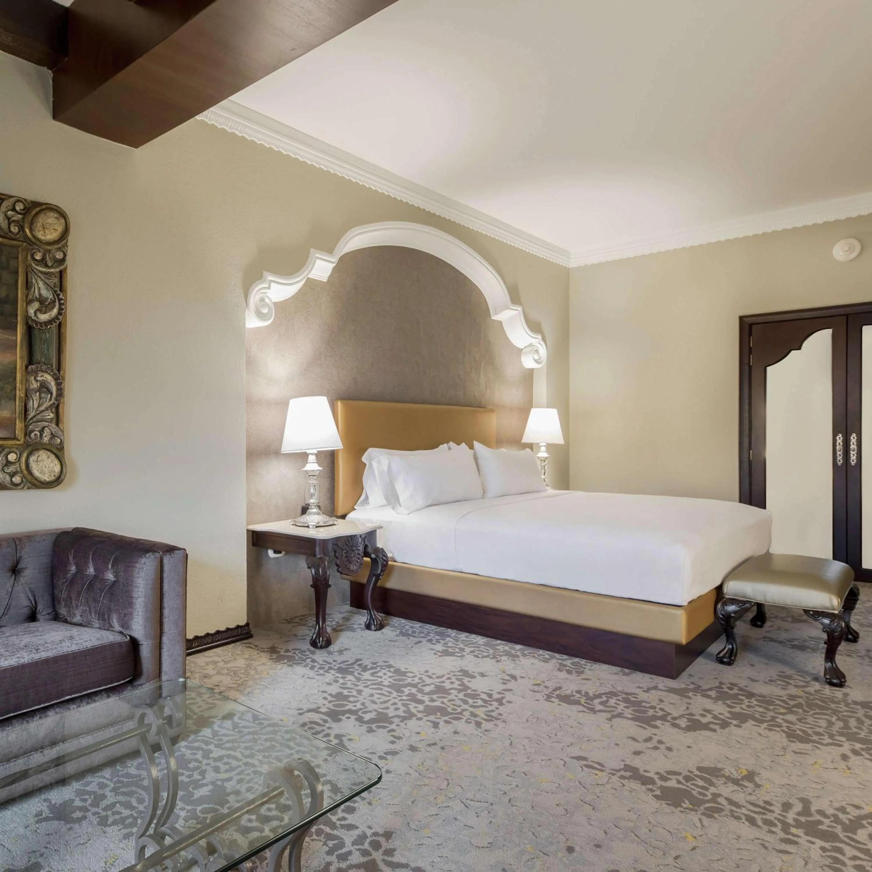 Living room, Bed in Hilton Guatemala City, Guatemala