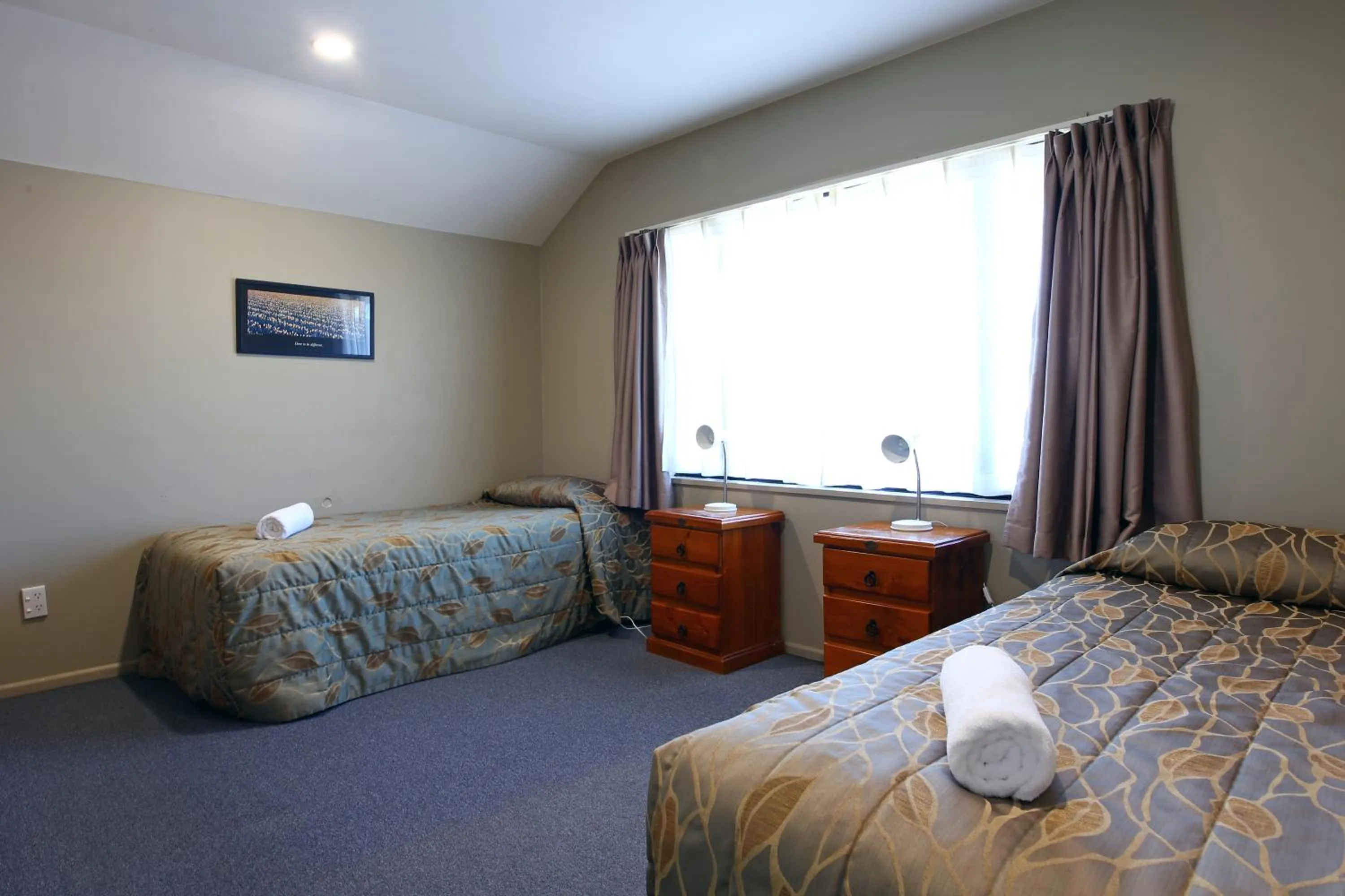 Bedroom, Bed in Heritage Court Lodge Oamaru