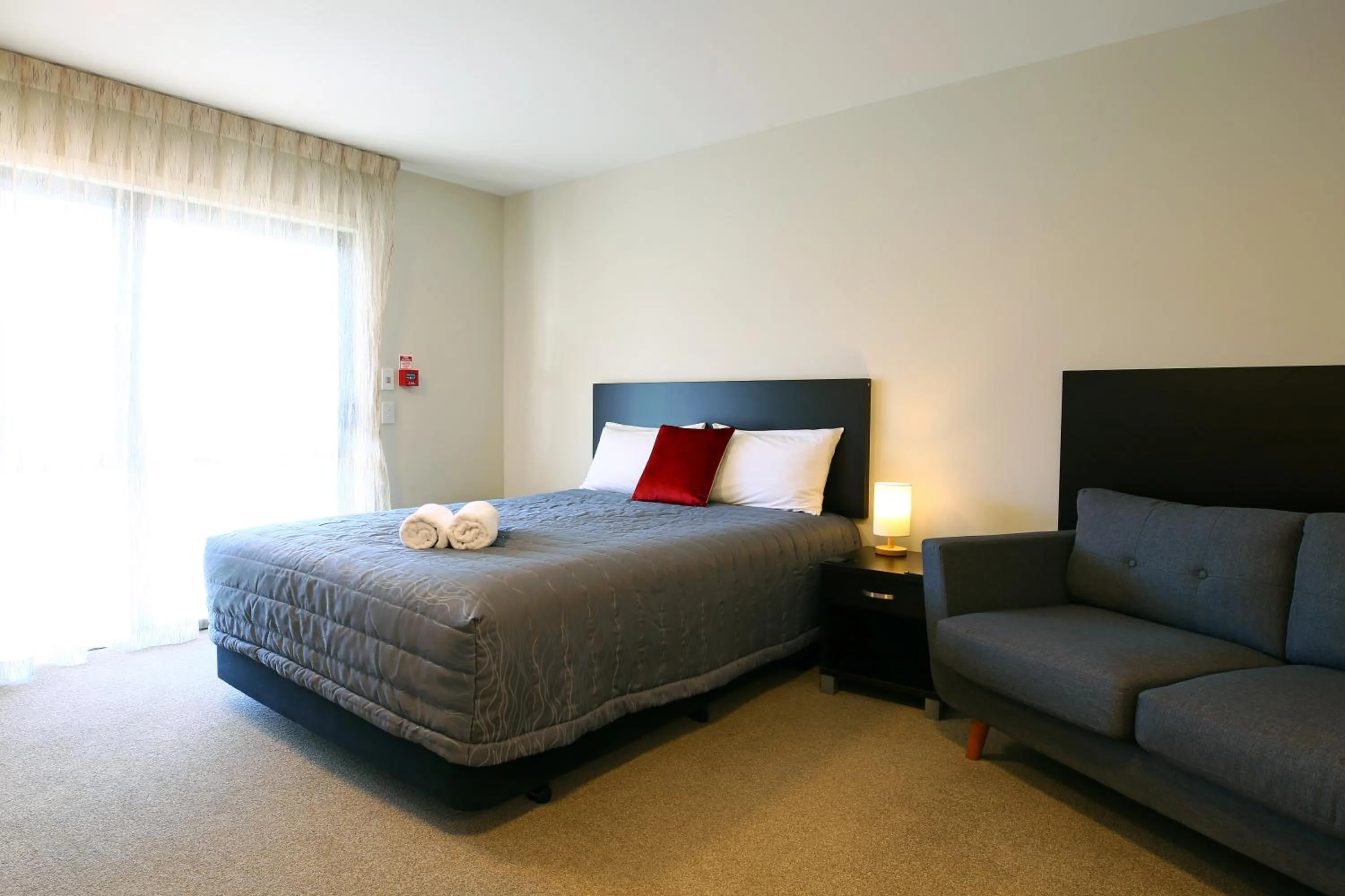 Bed in Heritage Court Lodge Oamaru