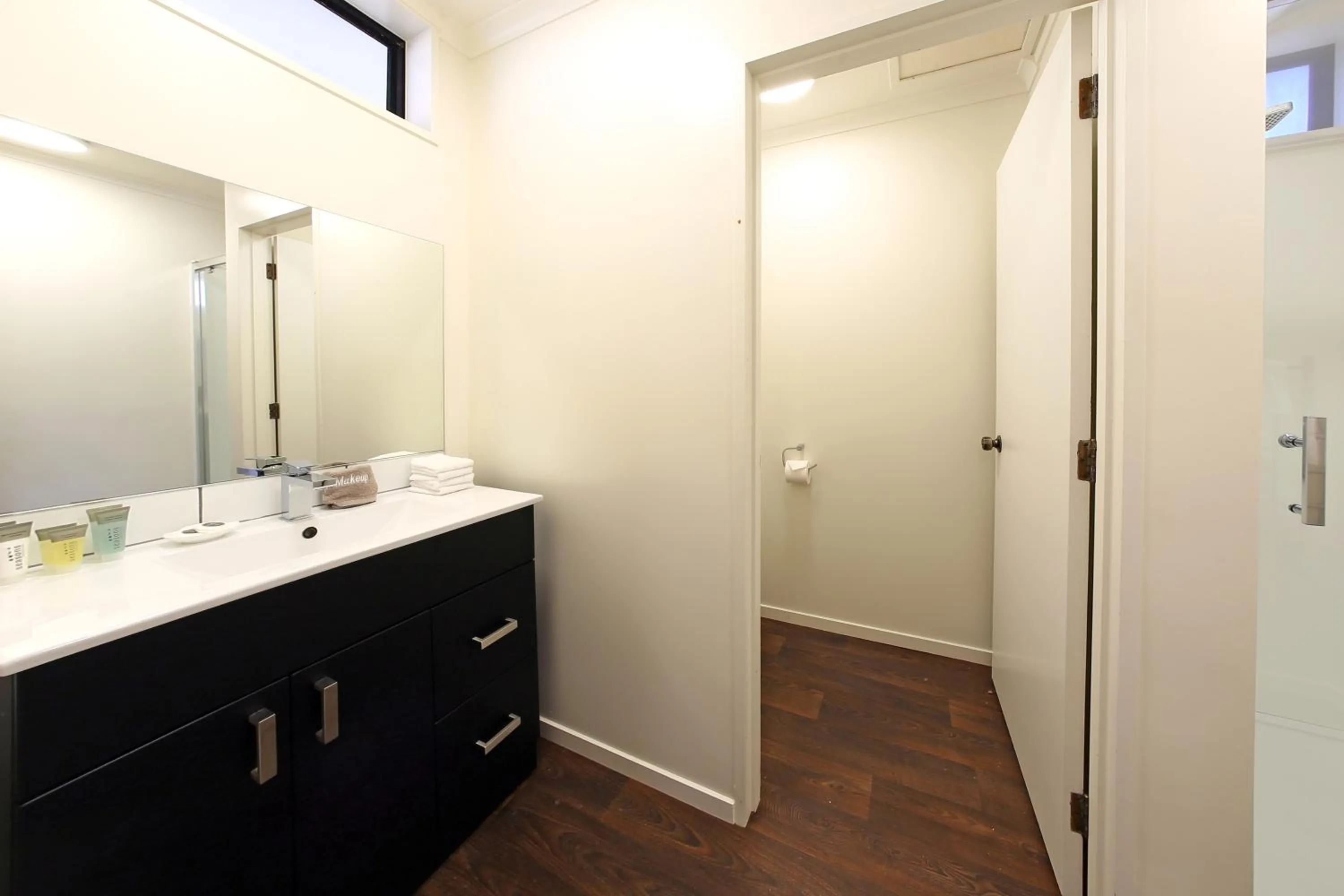 Bathroom in Heritage Court Lodge Oamaru