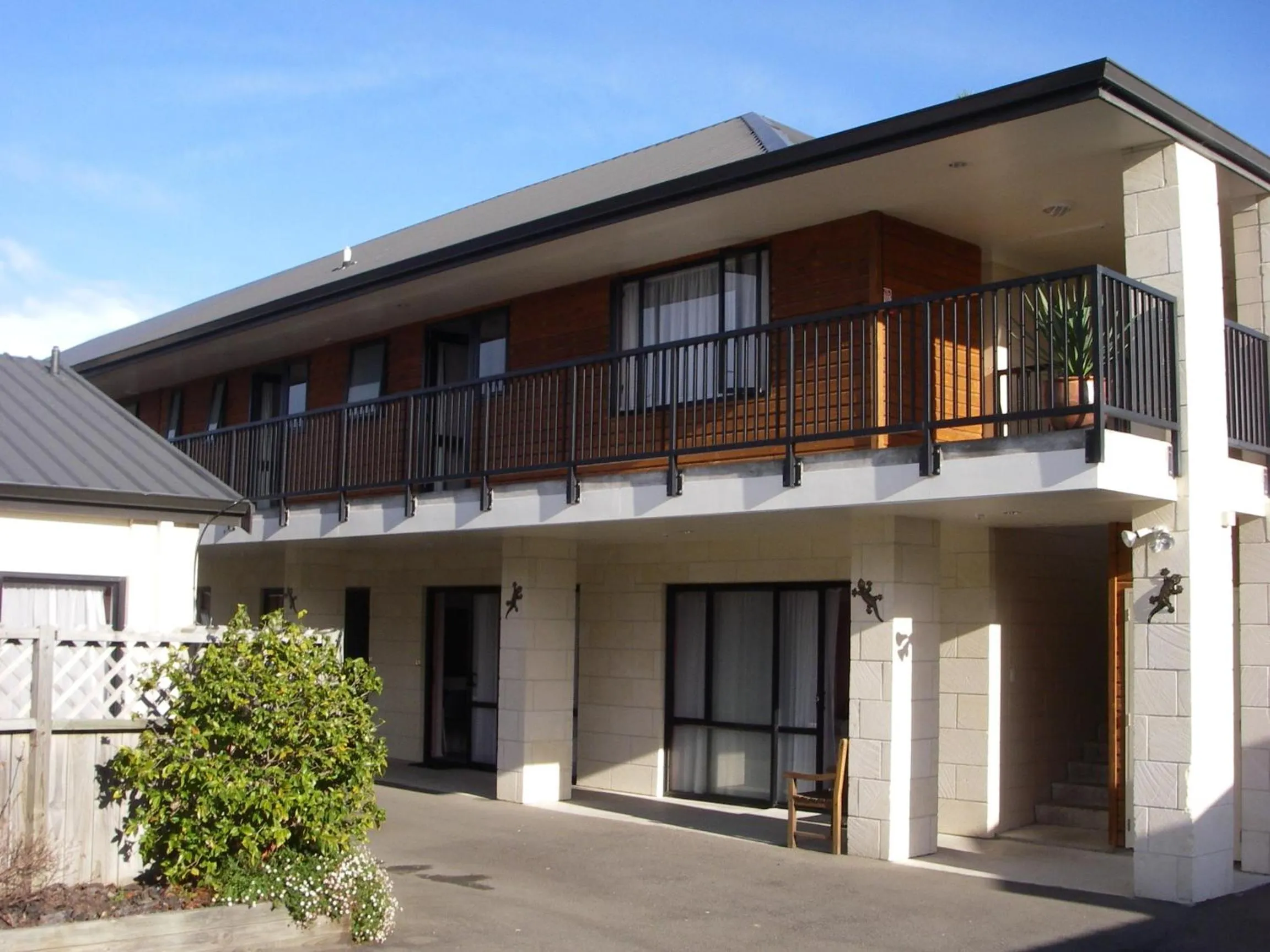 Property building in Heritage Court Lodge Oamaru