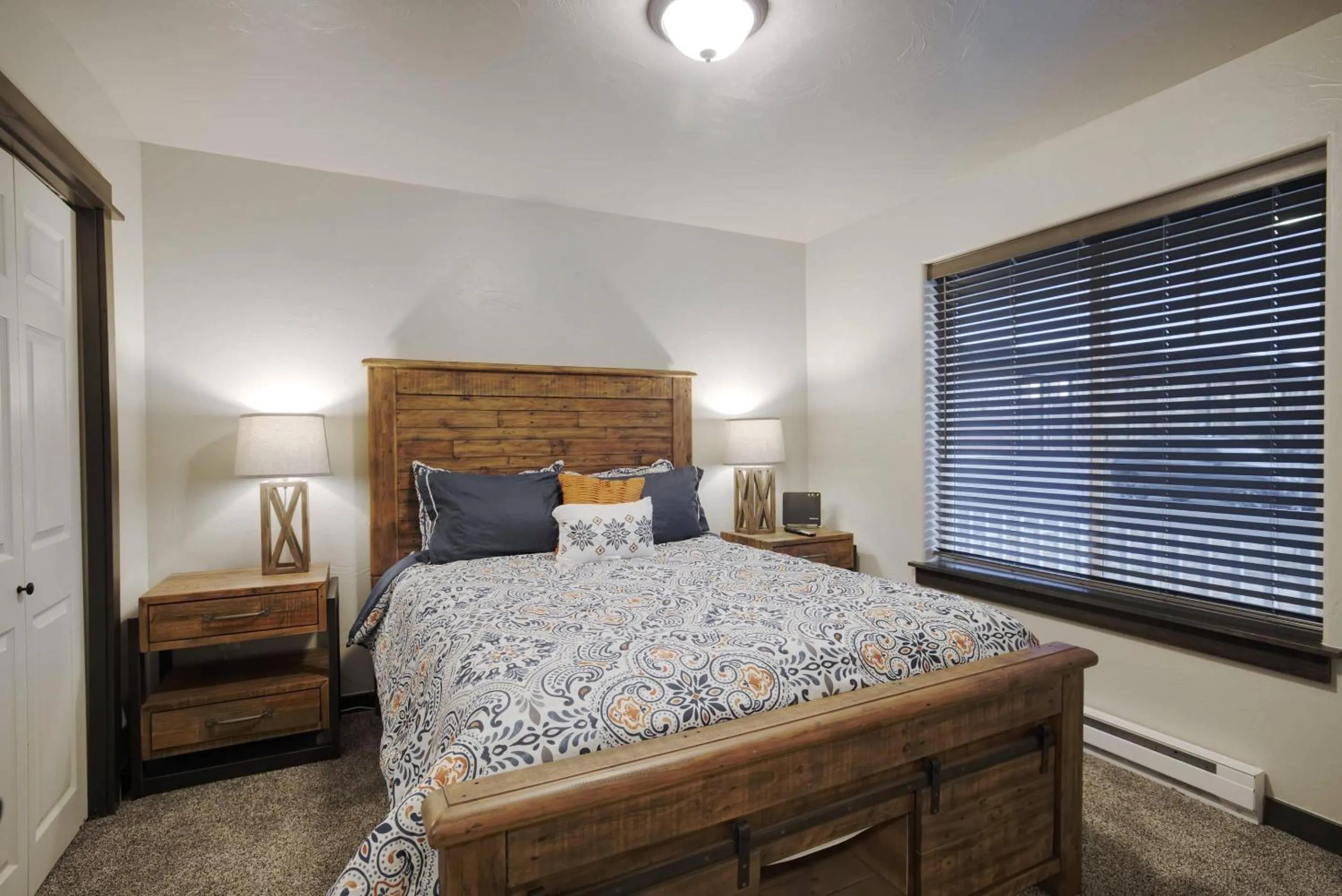 Bedroom, Bed in Copper King Convention Center, an Ascend Collection Hotel