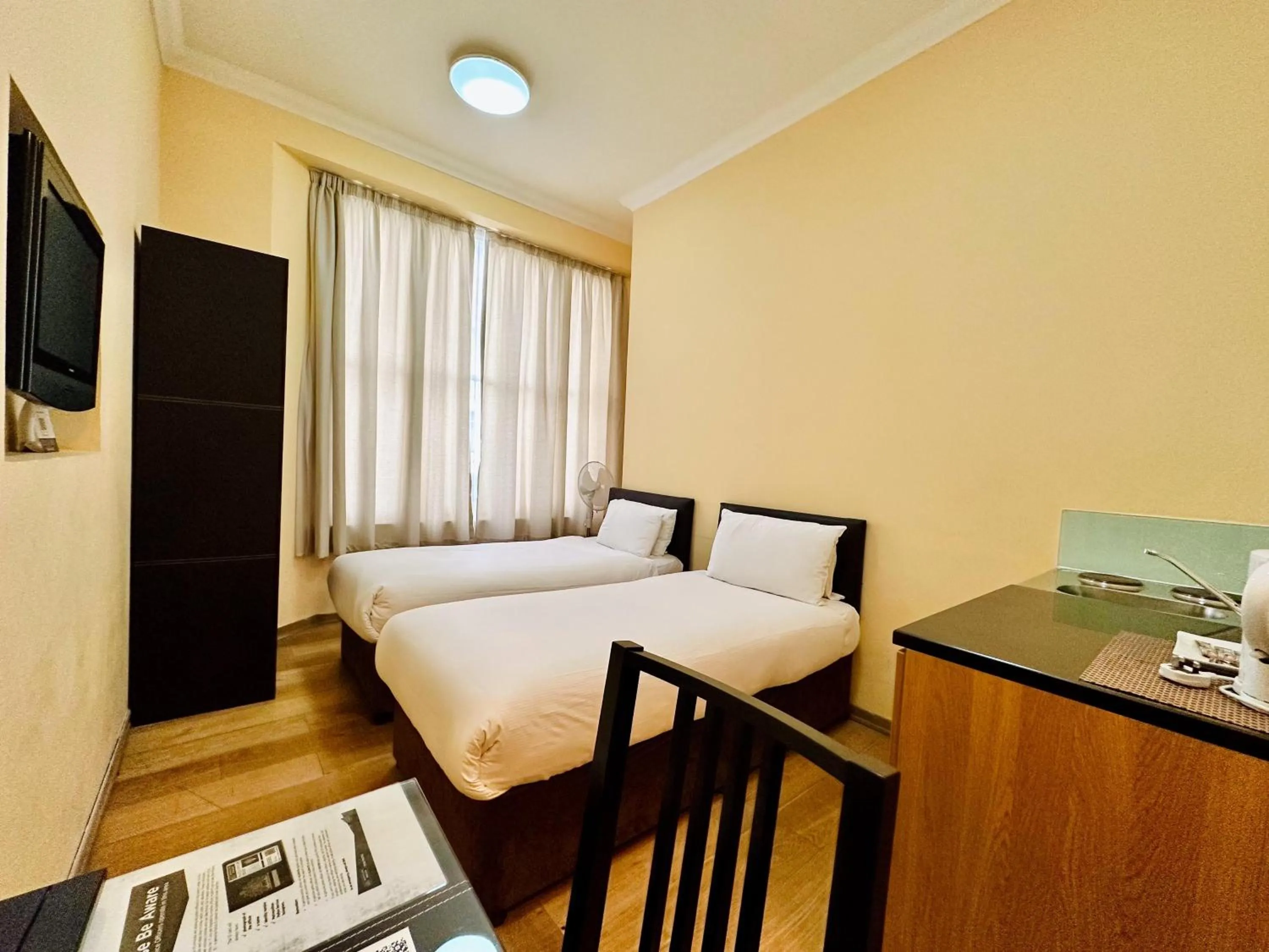 Bed in The Royale Chulan Hyde Park Hotel