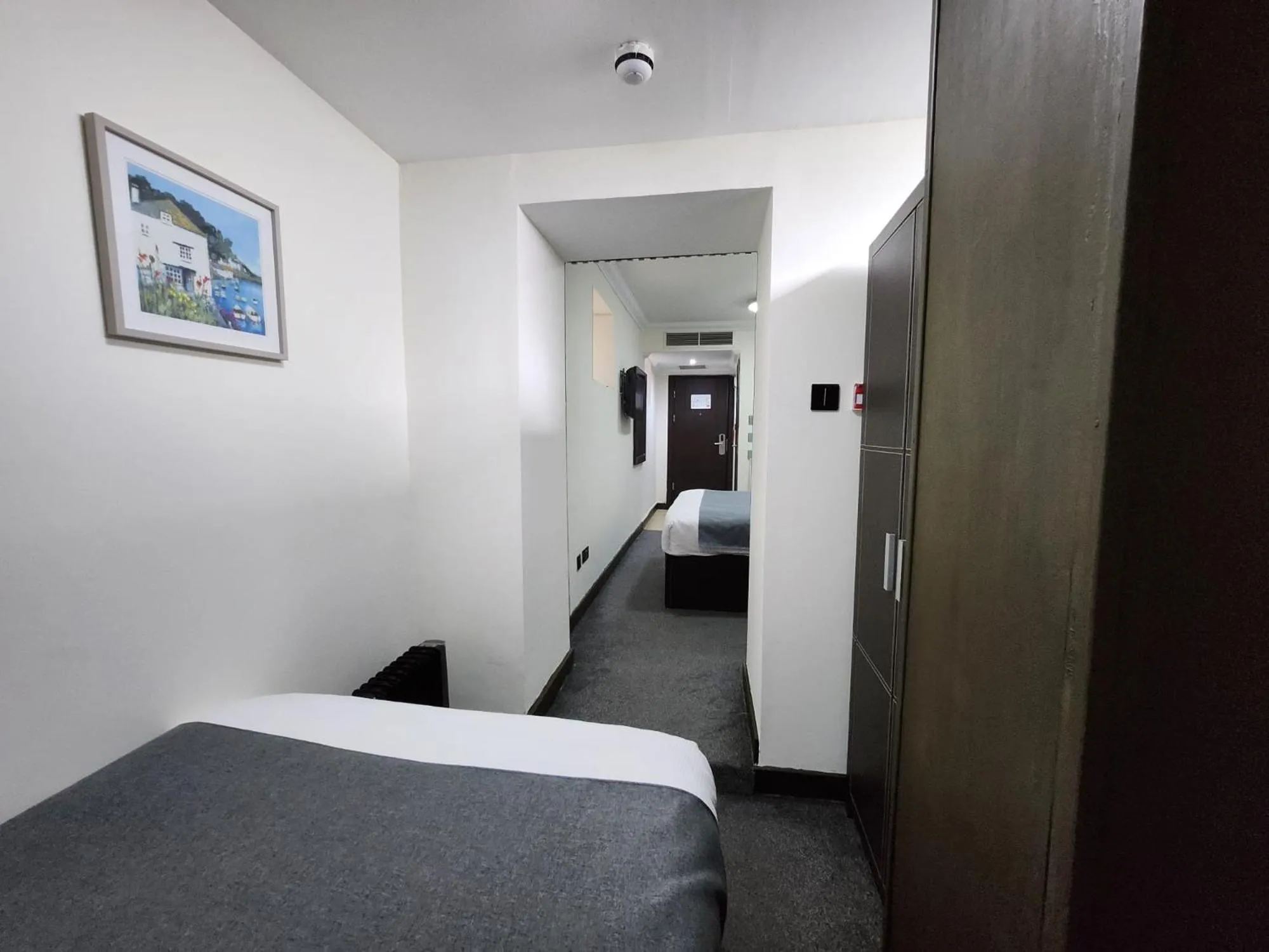 Bed in The Royale Chulan Hyde Park Hotel