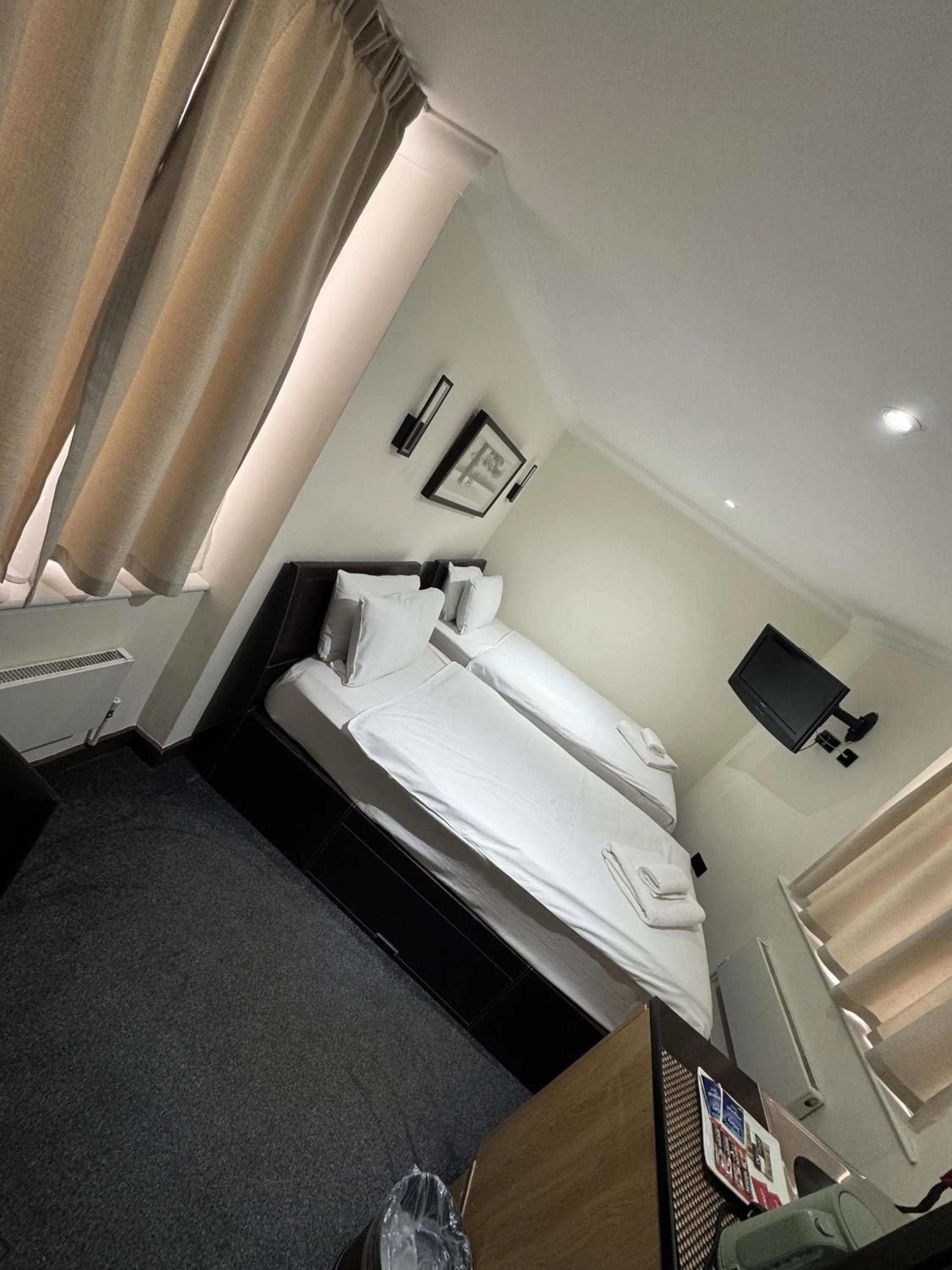 Bedroom, Bed in The Royale Chulan Hyde Park Hotel