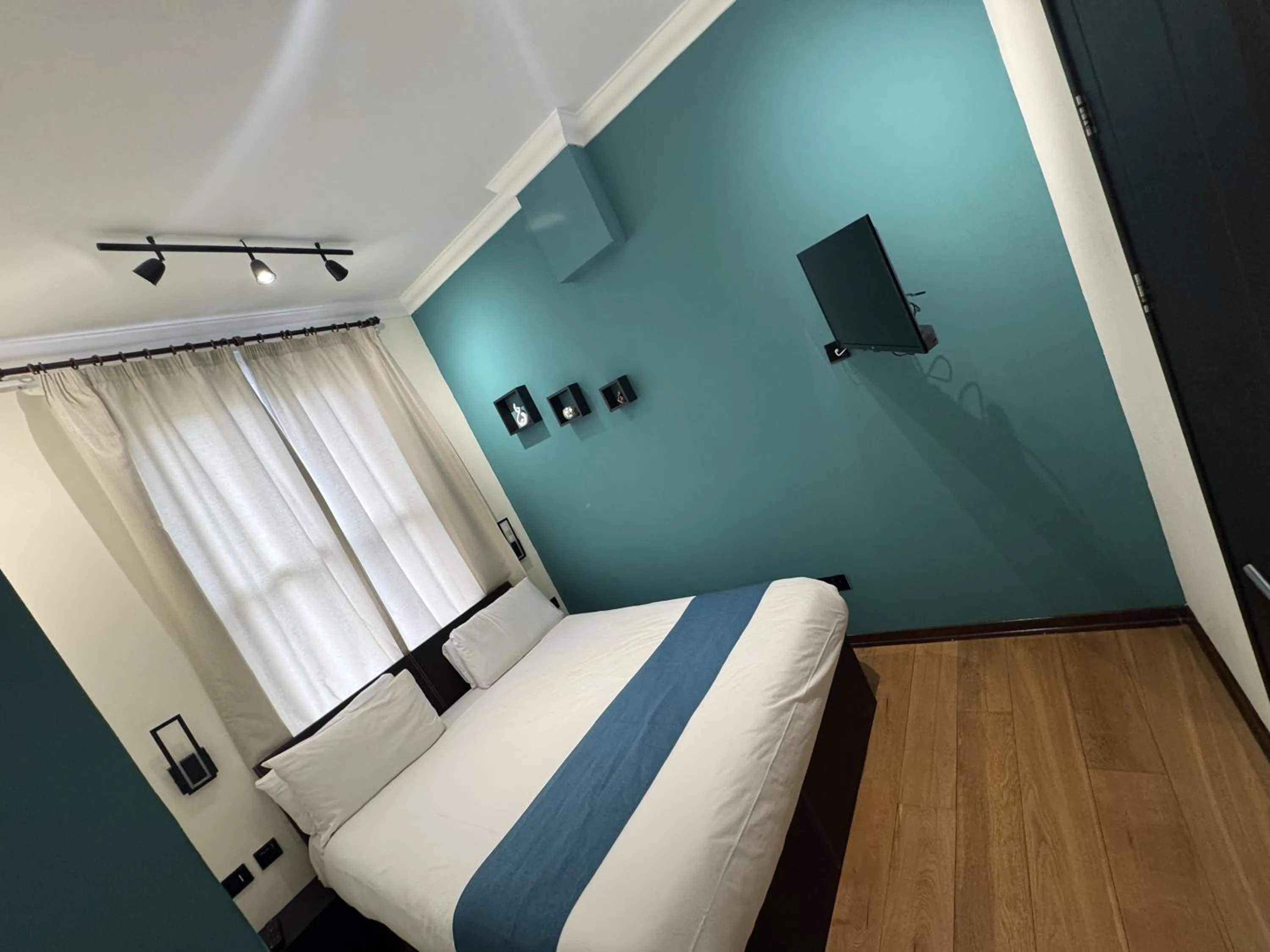 Bedroom, Bed in The Royale Chulan Hyde Park Hotel