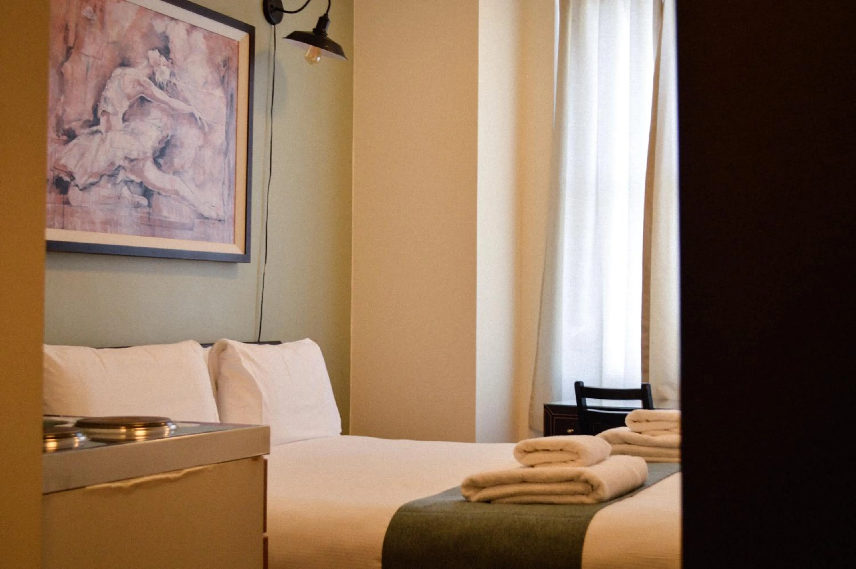 Bed in The Royale Chulan Hyde Park Hotel