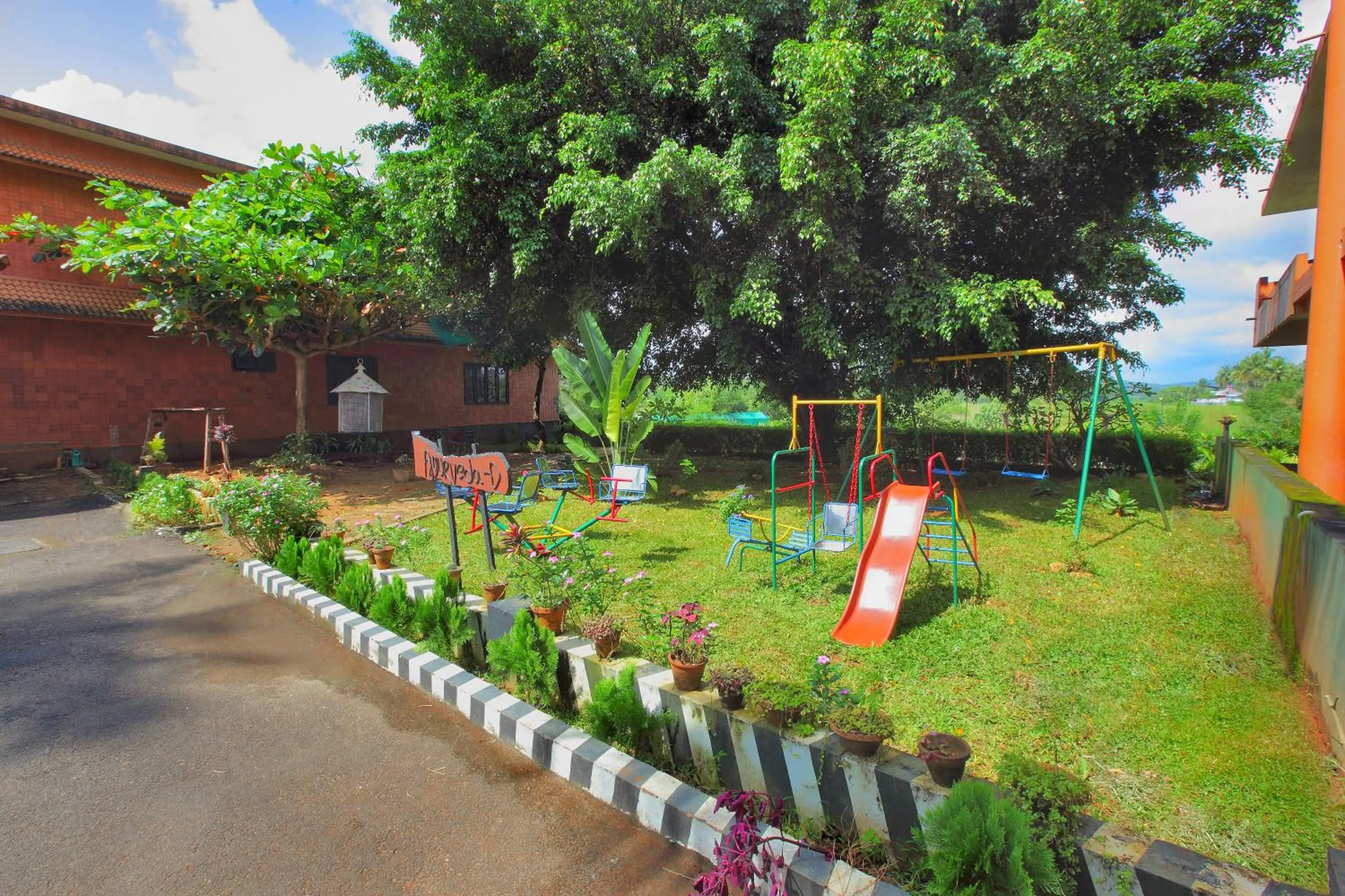 Garden in The River Retreat Heritage Ayurvedic Resort