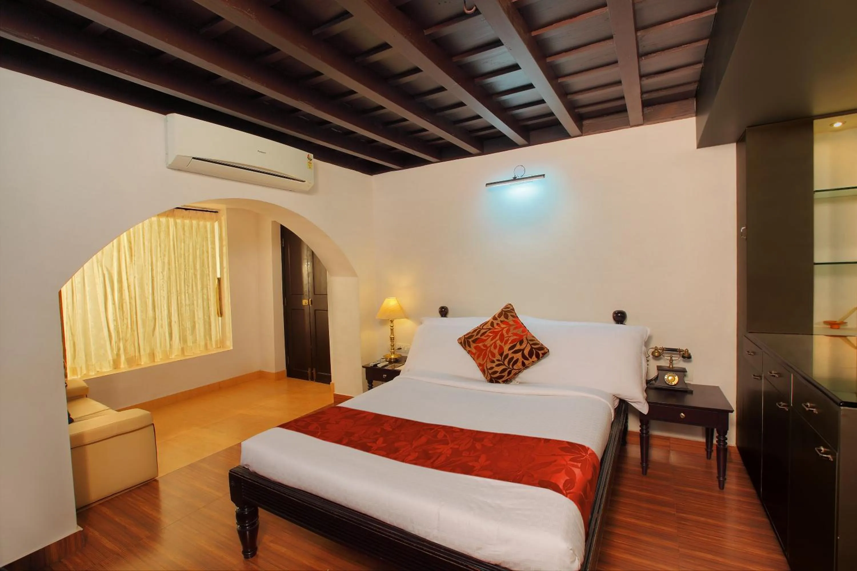 Bedroom, Bed in The River Retreat Heritage Ayurvedic Resort