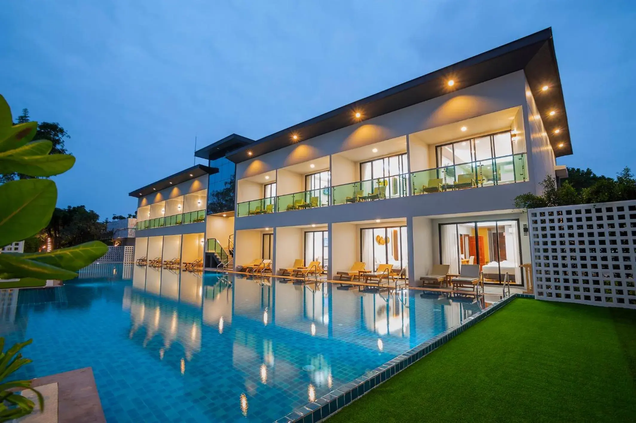 Pool Access Twin in Chaolao Cabana Resort Pool Access Twin in Chaolao Cabana Resort