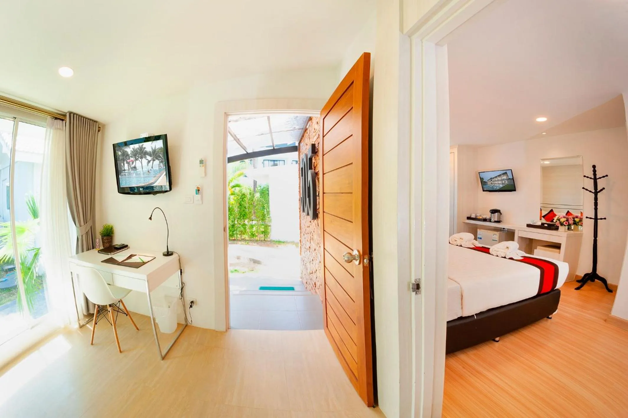 Bed in Chaolao Cabana Resort