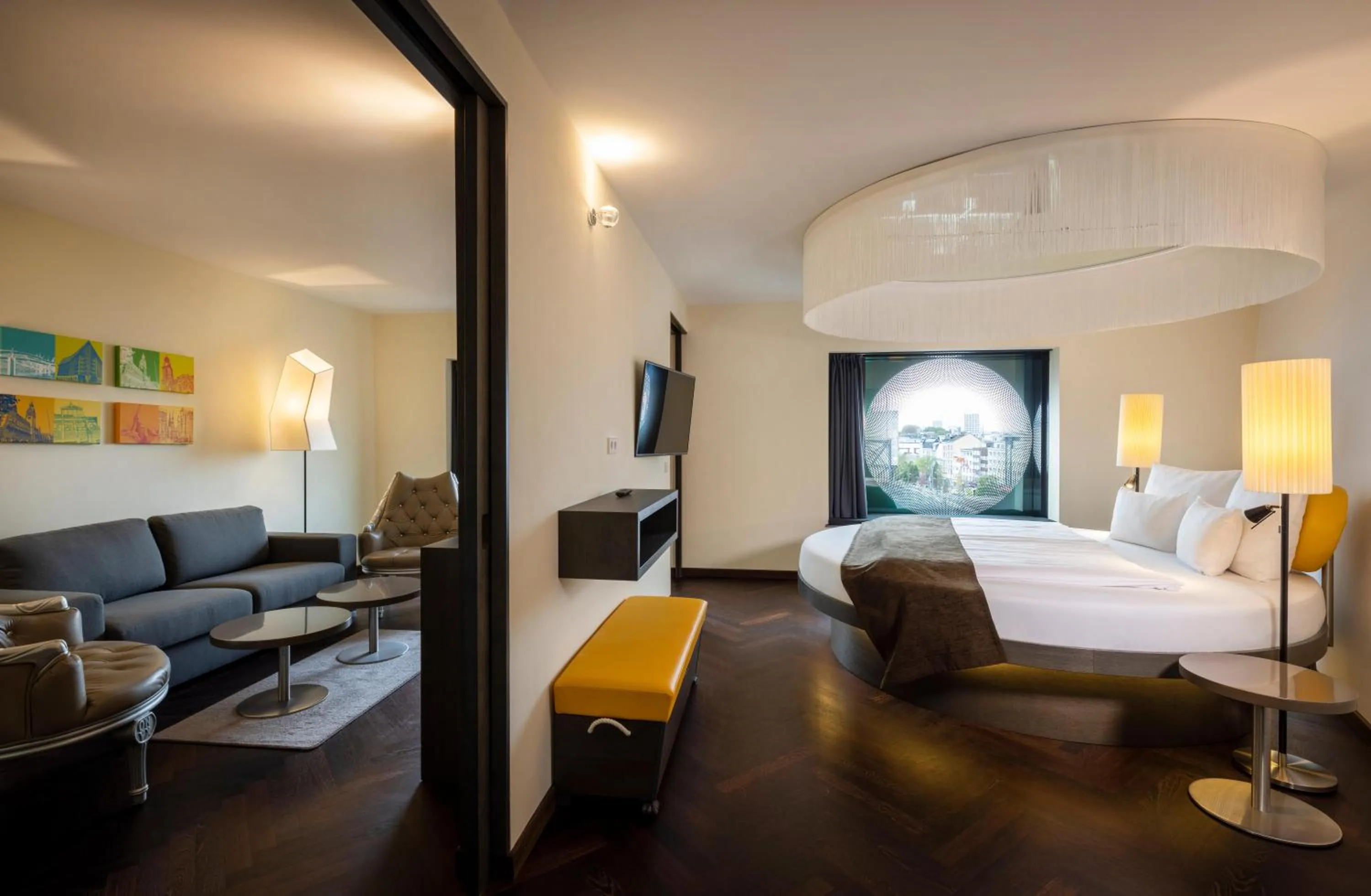 TV and multimedia, Bed in ARCOTEL Onyx Hamburg