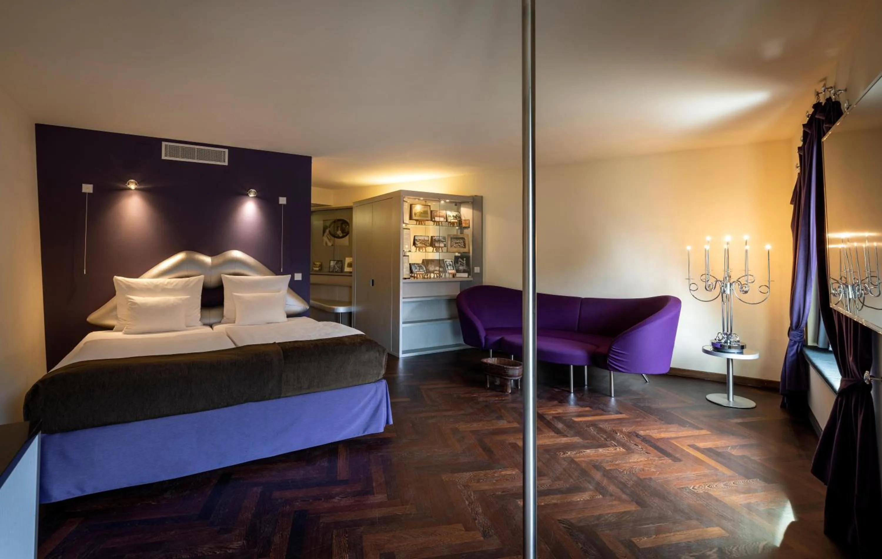 TV and multimedia, Bed in ARCOTEL Onyx Hamburg