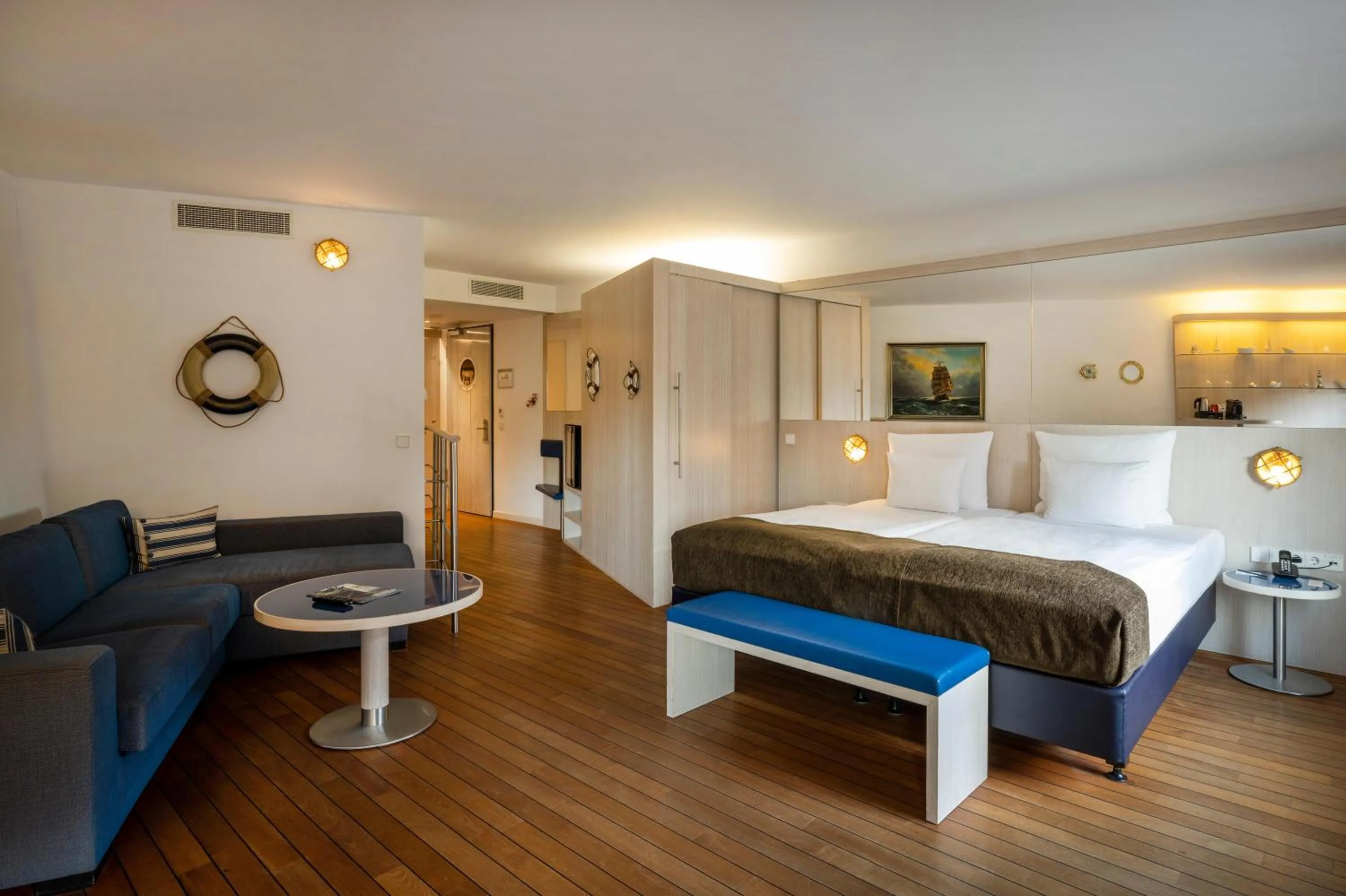 TV and multimedia, Bed in ARCOTEL Onyx Hamburg