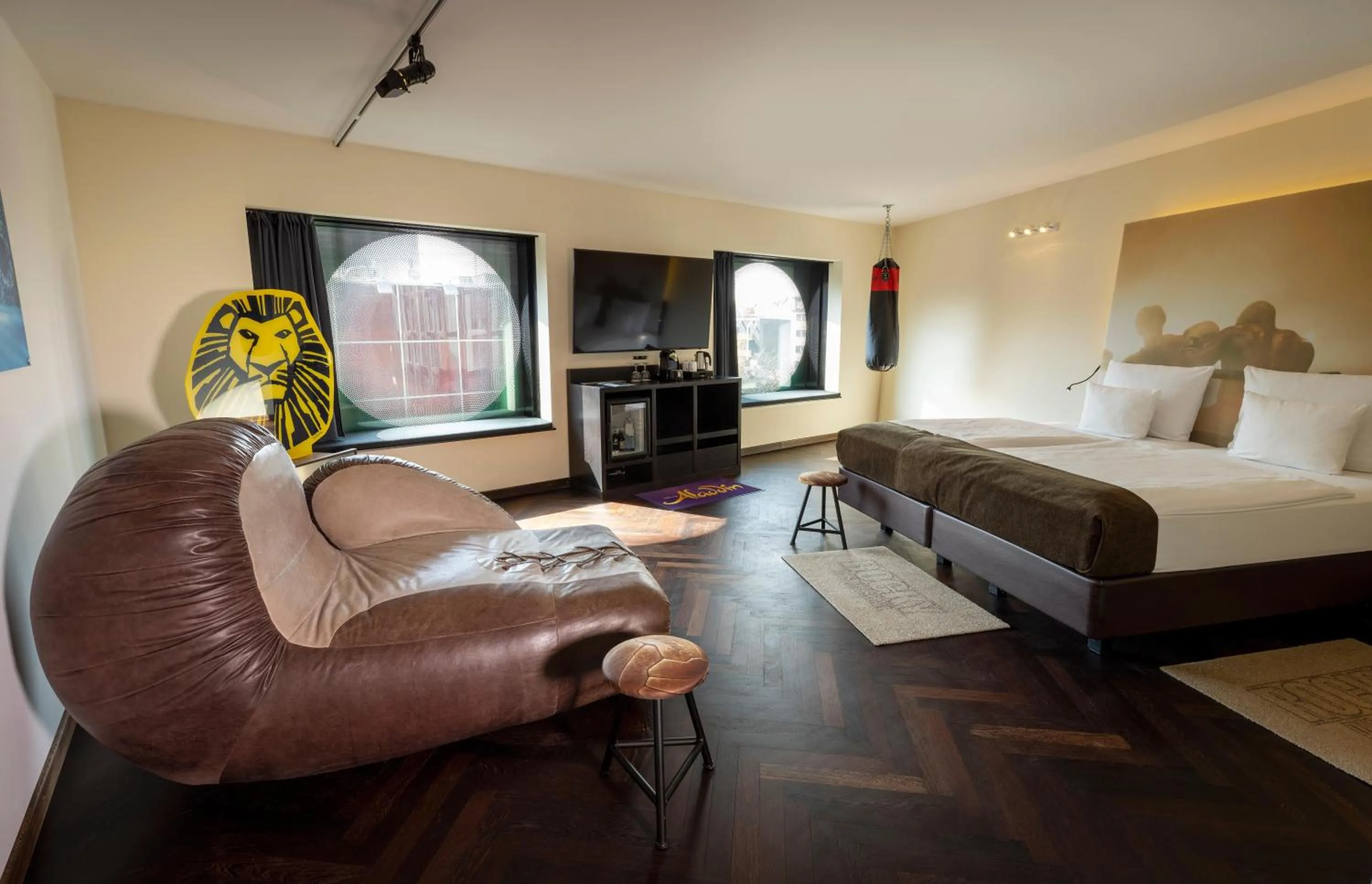 TV and multimedia, Bed in ARCOTEL Onyx Hamburg