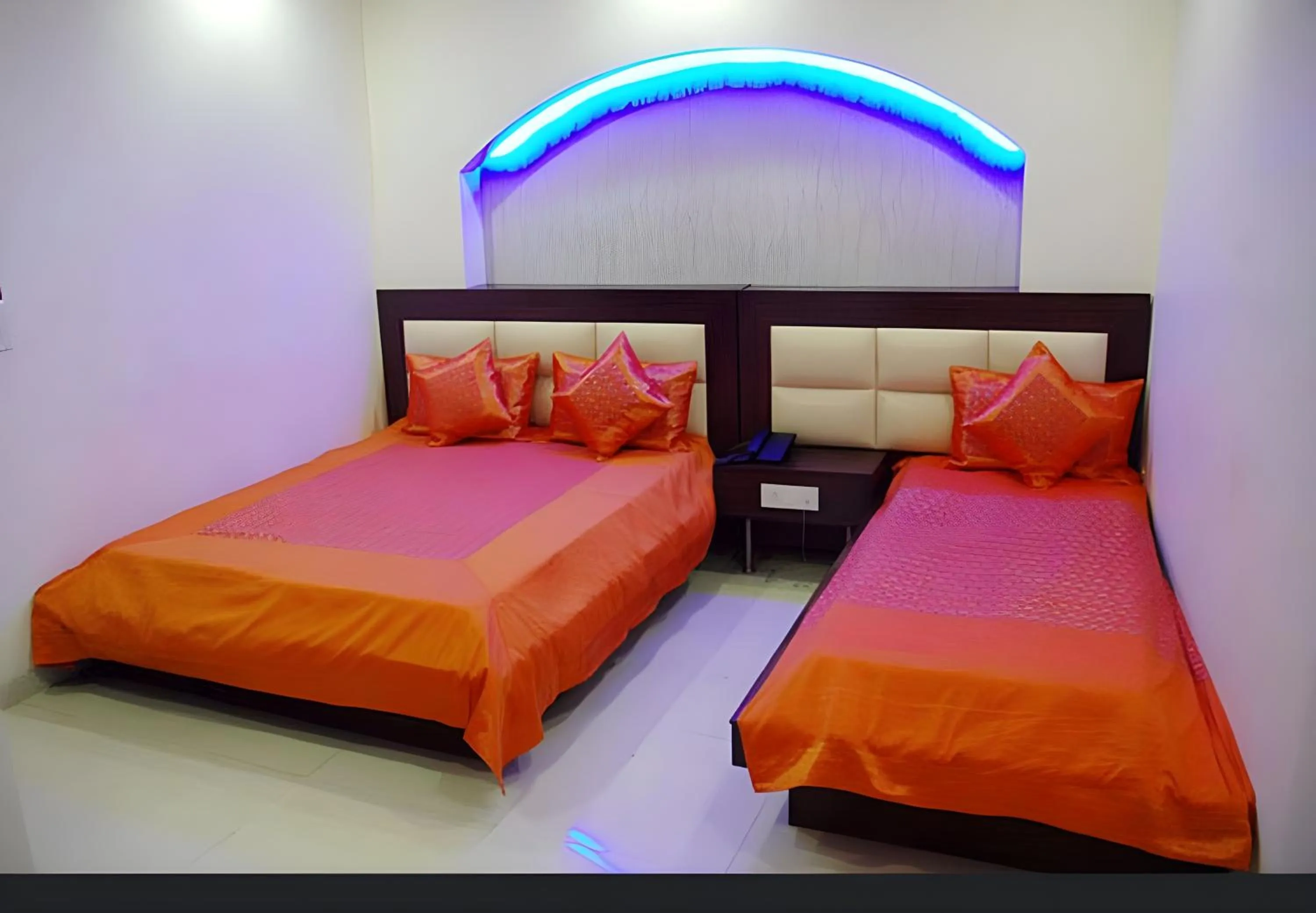 Bedroom, Bed in Hotel Sun International