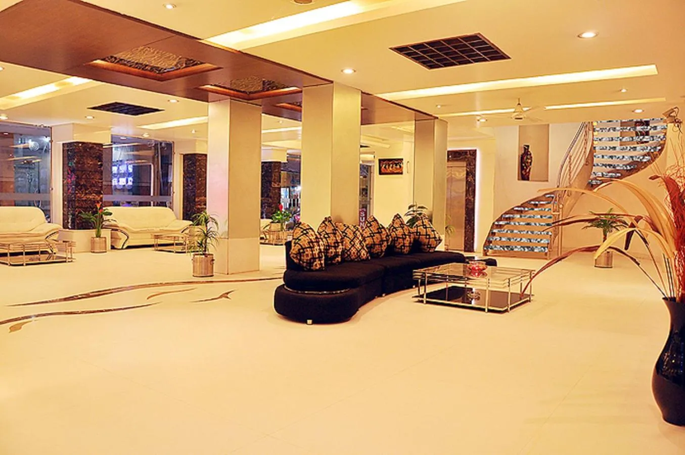 Lobby or reception in Hotel Sun International