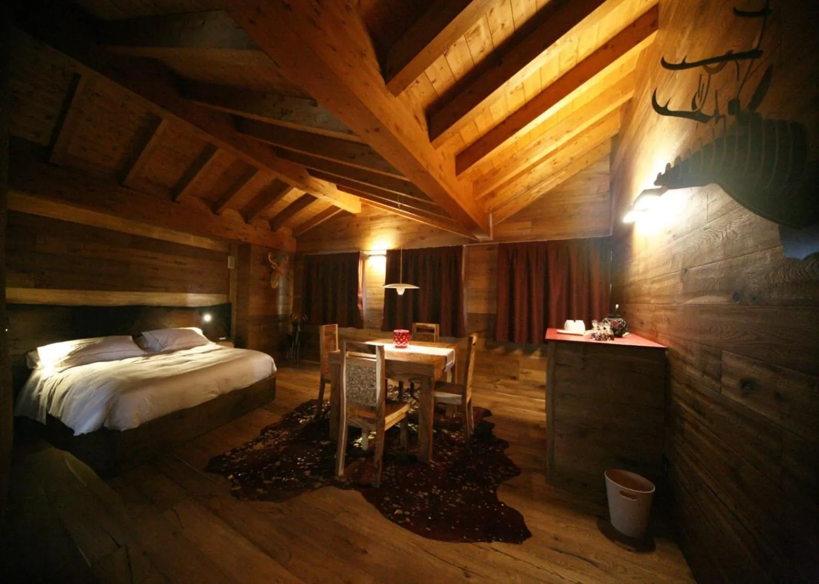 Photo of the whole room, Bed in Locanda Sensi