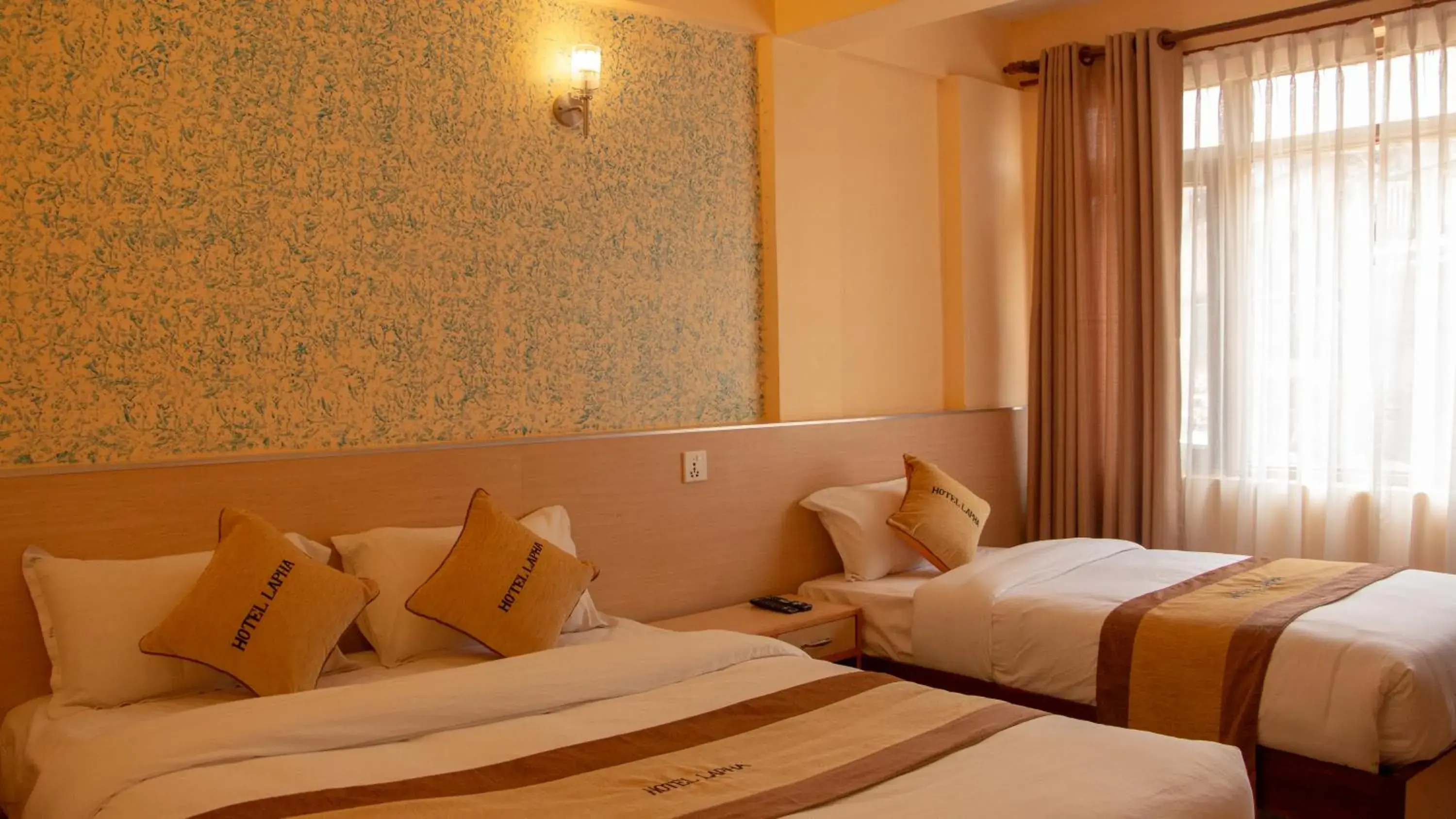 Deluxe Family Room in Hotel Lapha Deluxe Family Room in Hotel Lapha