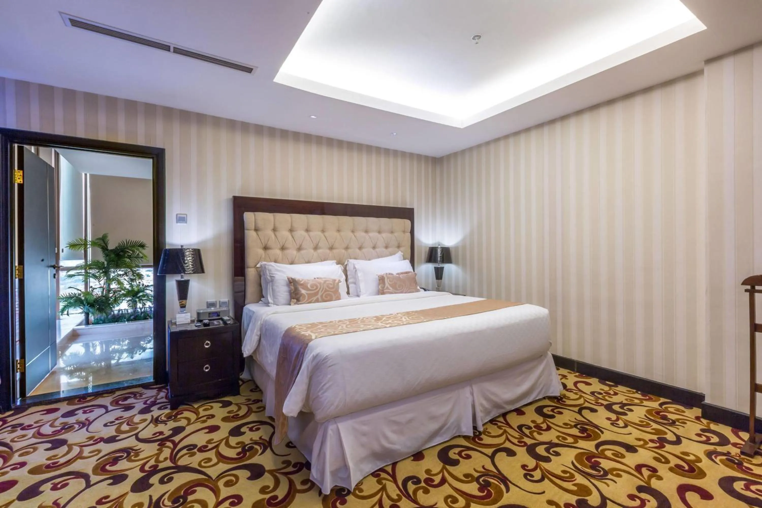Photo of the whole room, Bed in Wyndham Surabaya